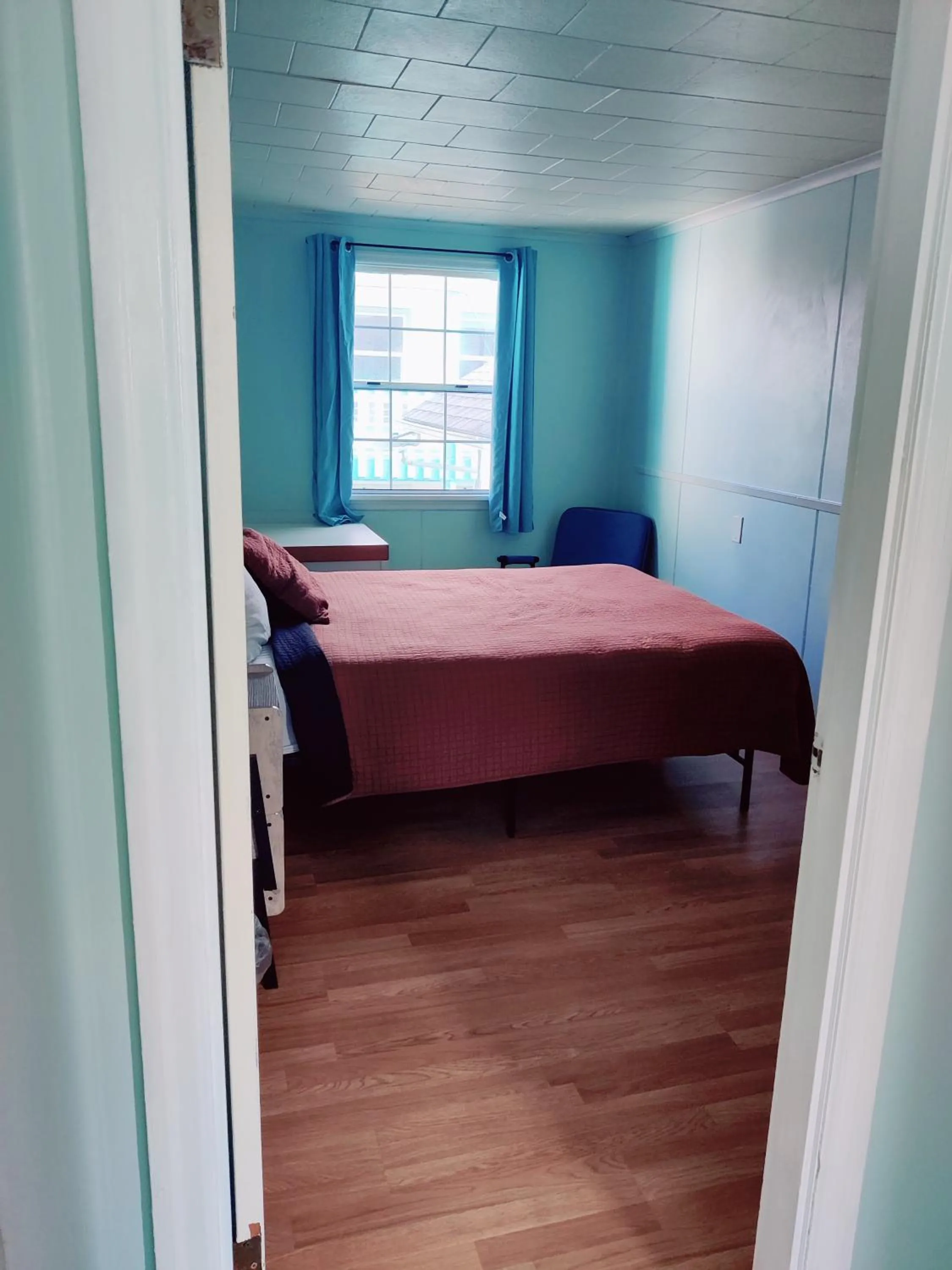 Bed in Hillcrest Inn