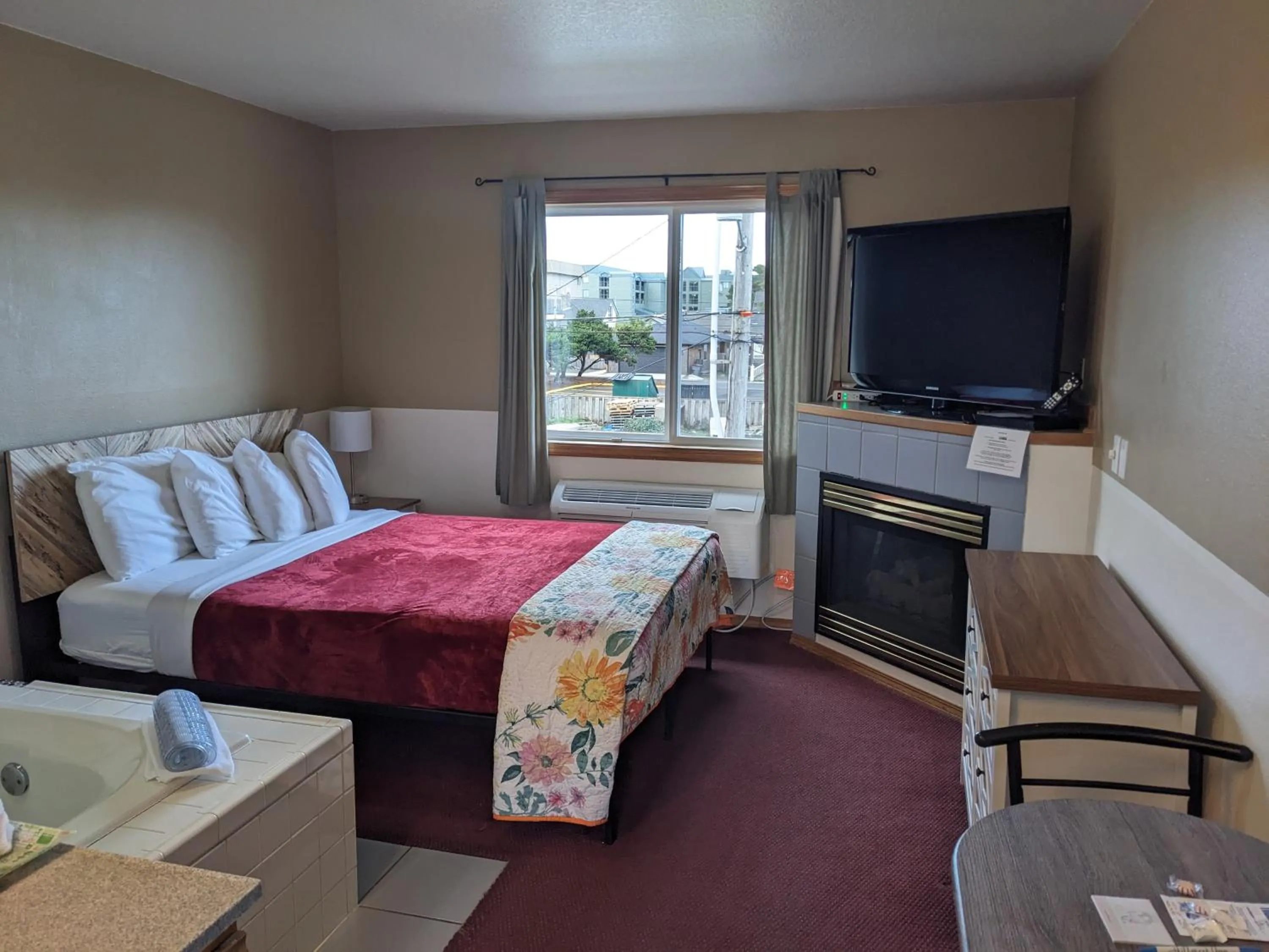 Bed in Hillcrest Inn