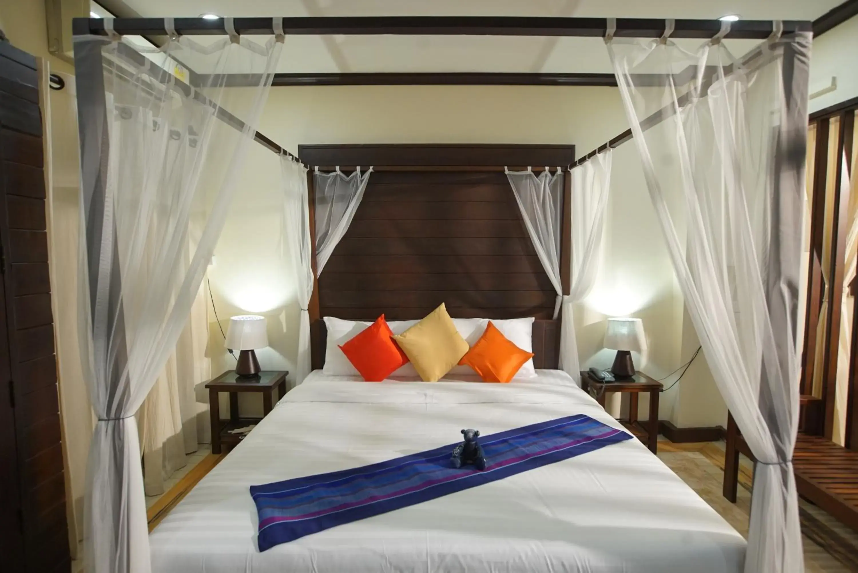 Bed in Sunny V Hotel Bed in Sunny V Hotel