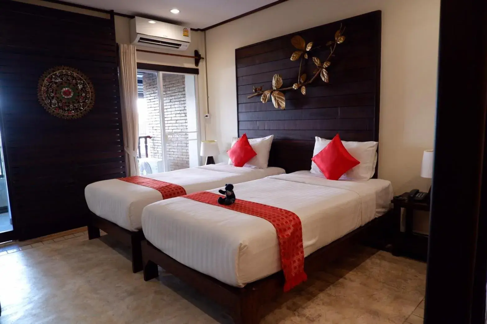 Bed in Sunny V Hotel Bed in Sunny V Hotel