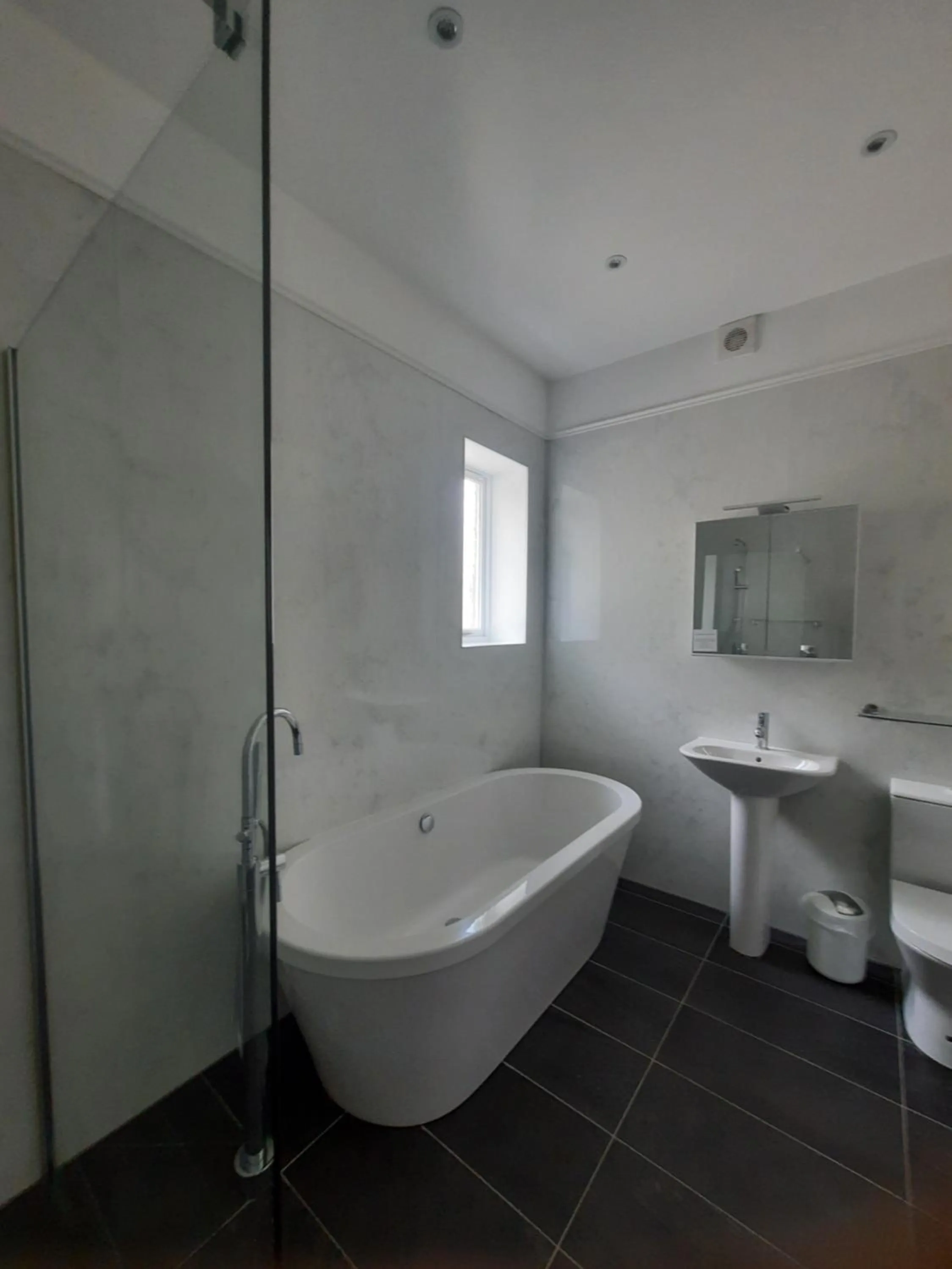 Bathroom in No 45, Ballater