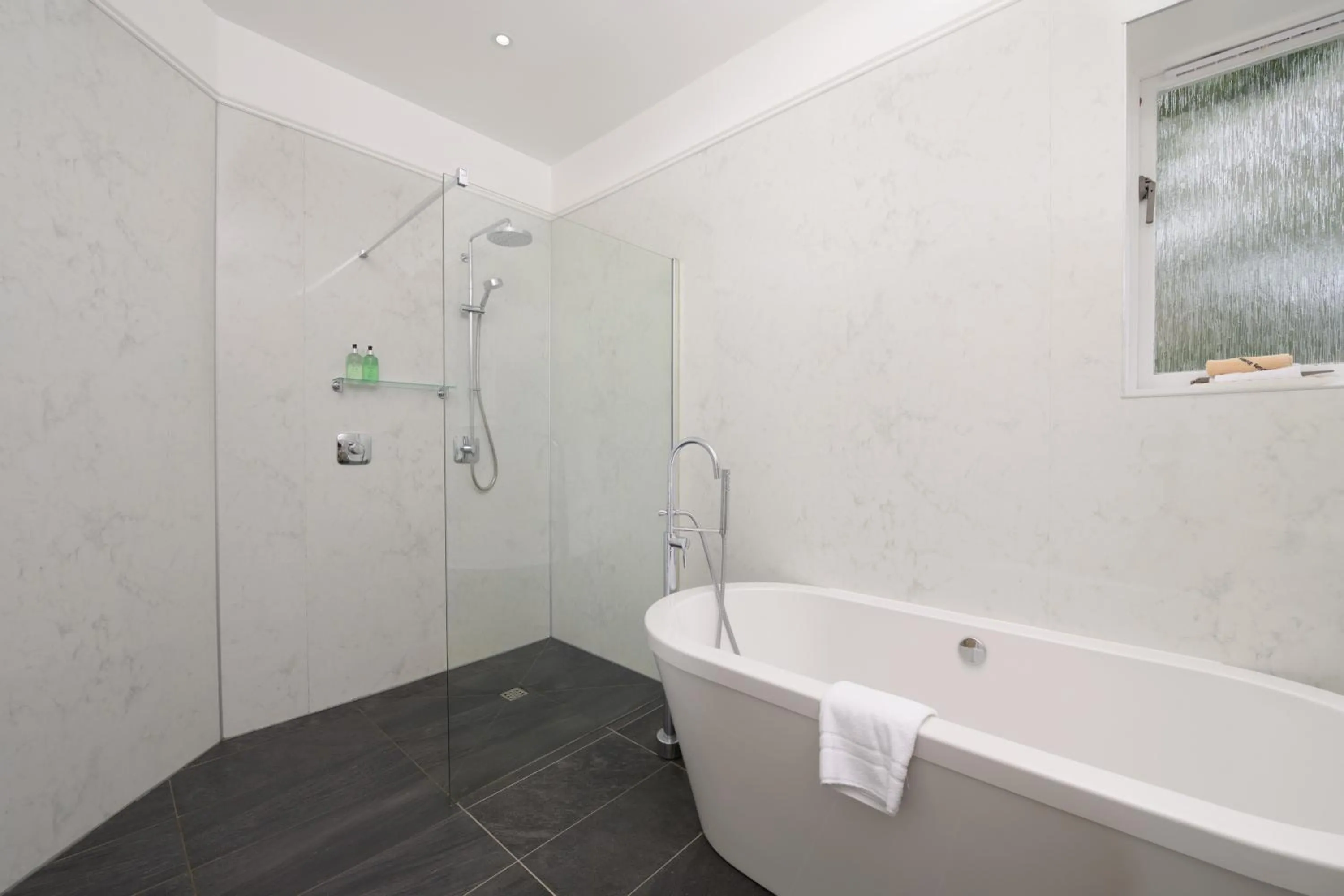 Shower in No 45, Ballater