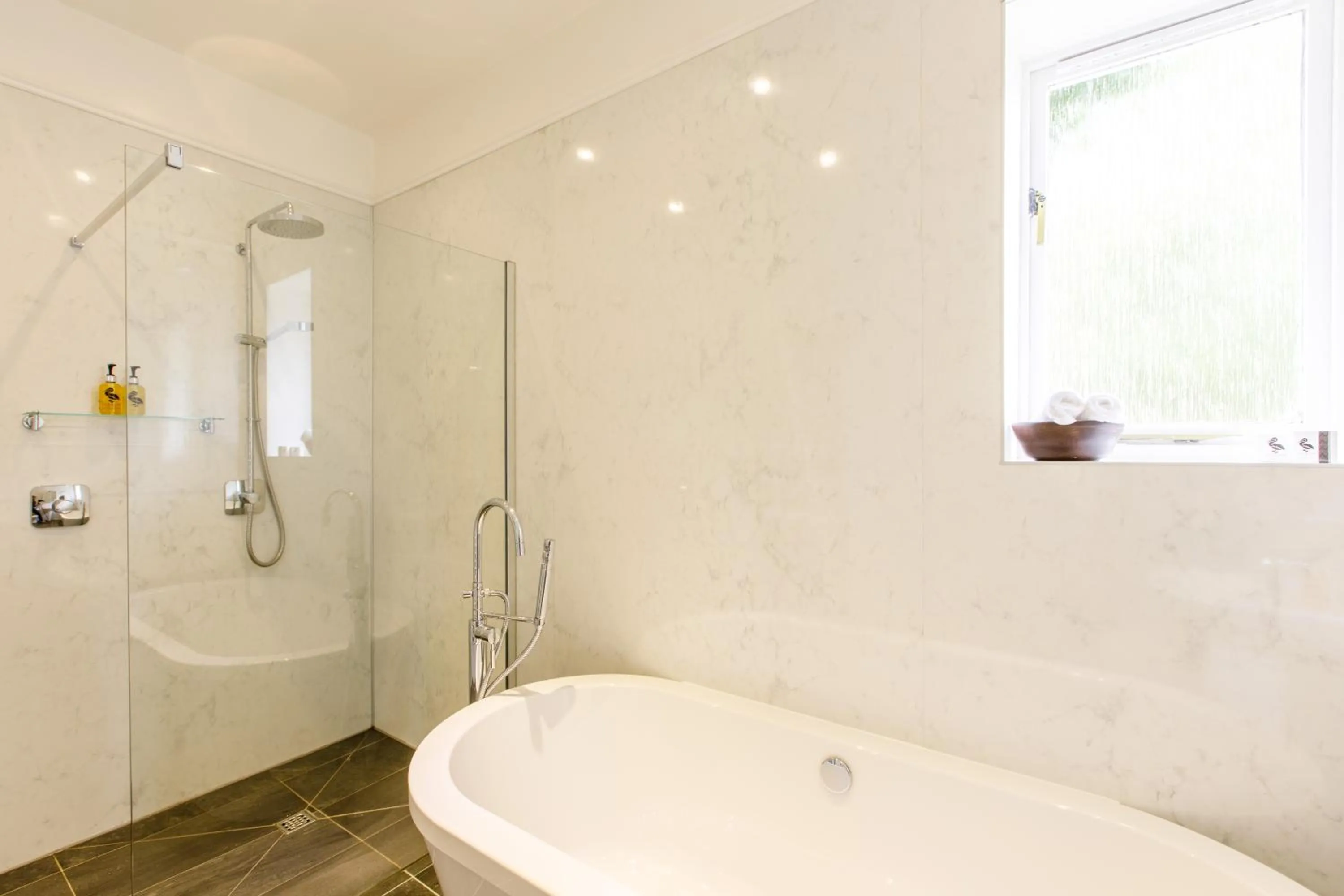 Shower in No 45, Ballater