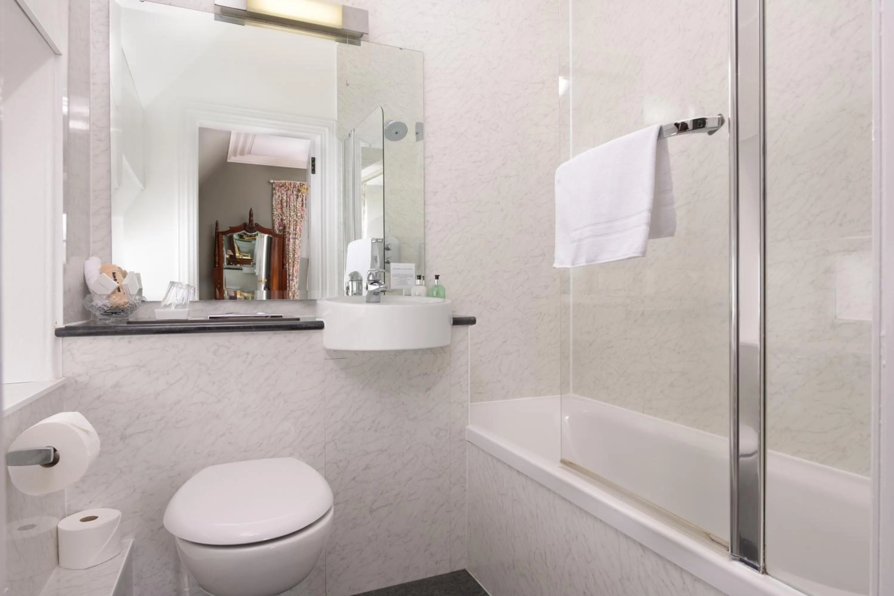 Bathroom in No 45, Ballater