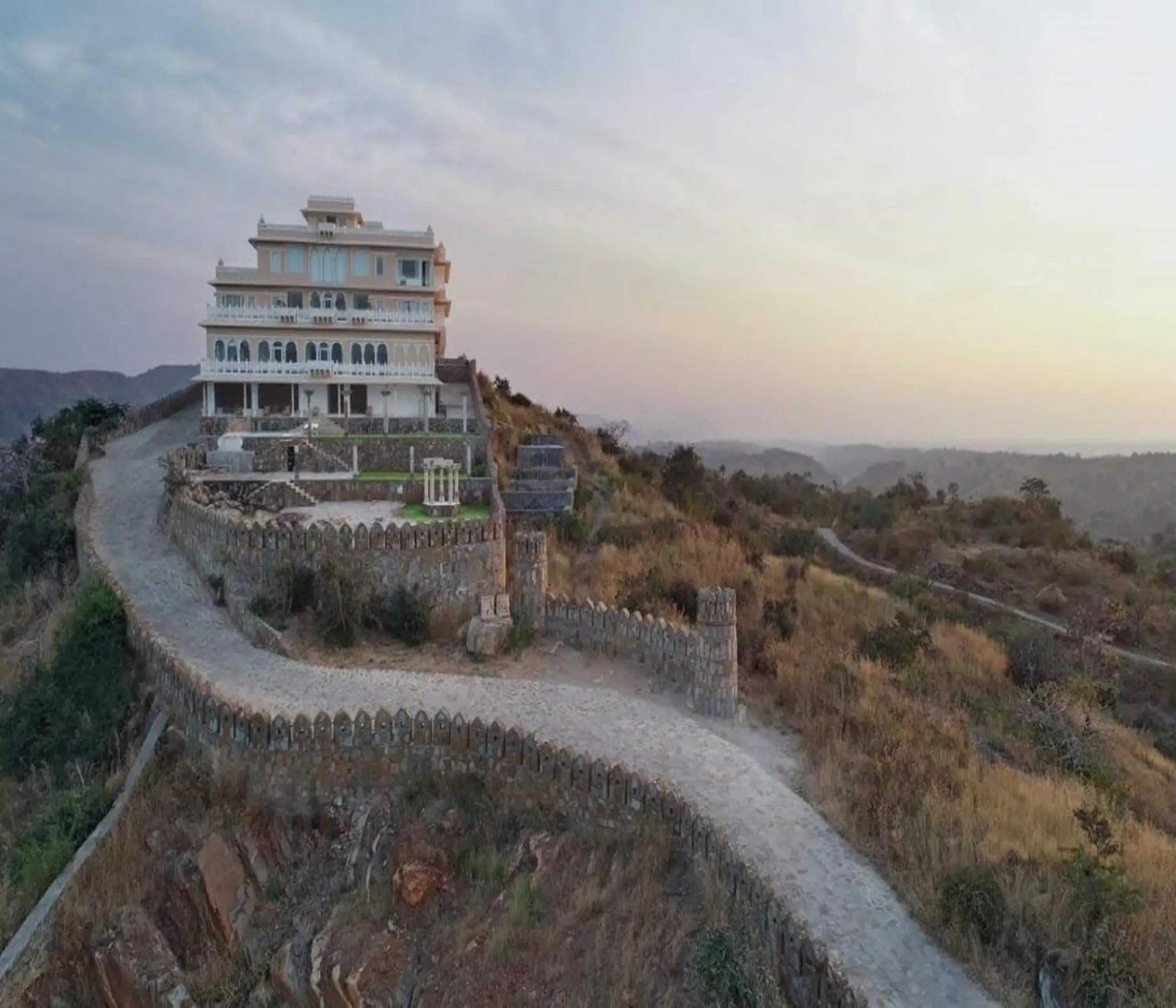 Property building in Fateh Safari Suites by Fateh Collection Property building in Fateh Safari Suites by Fateh Collection