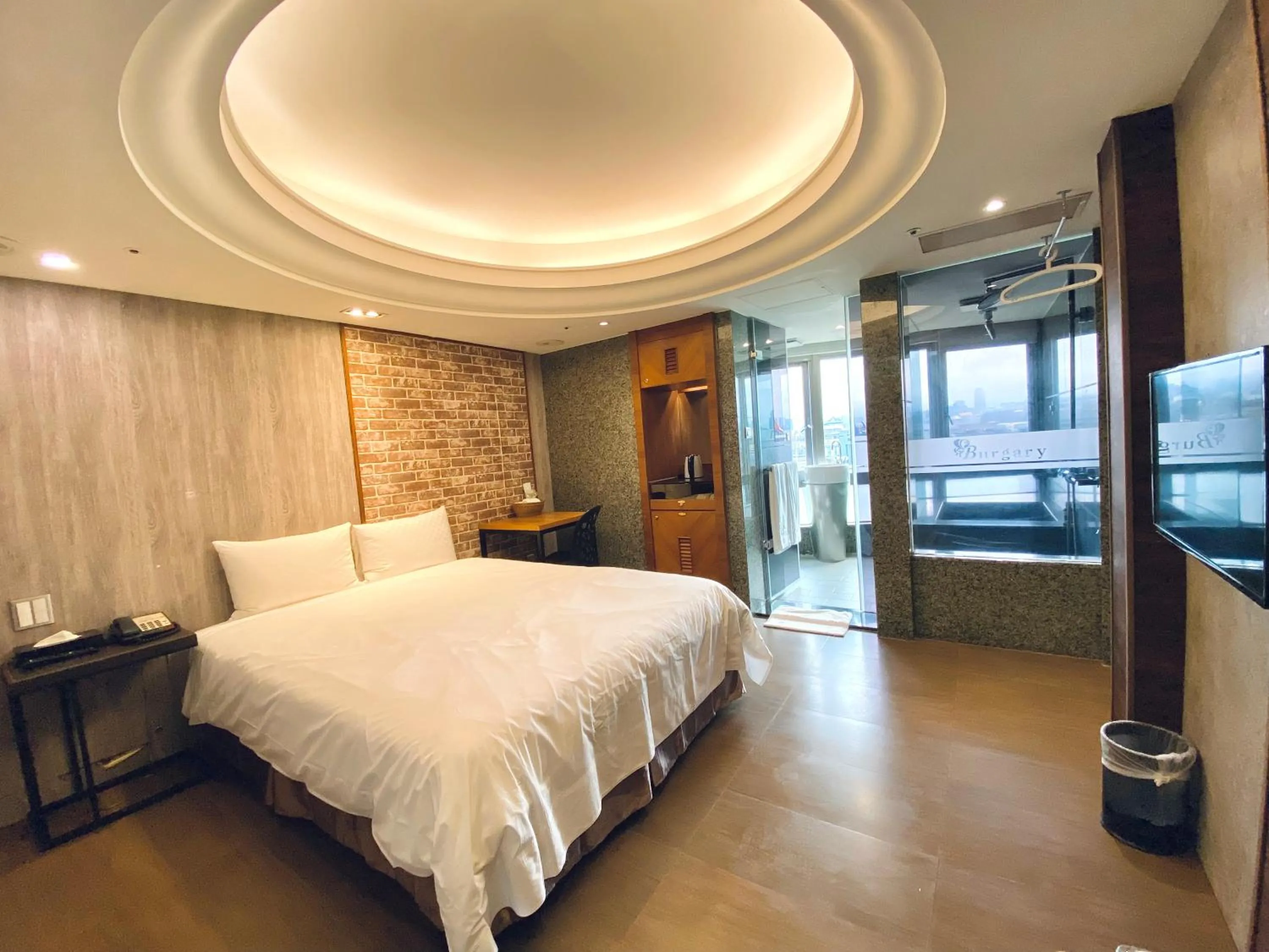 Bed in Burgary Hotel