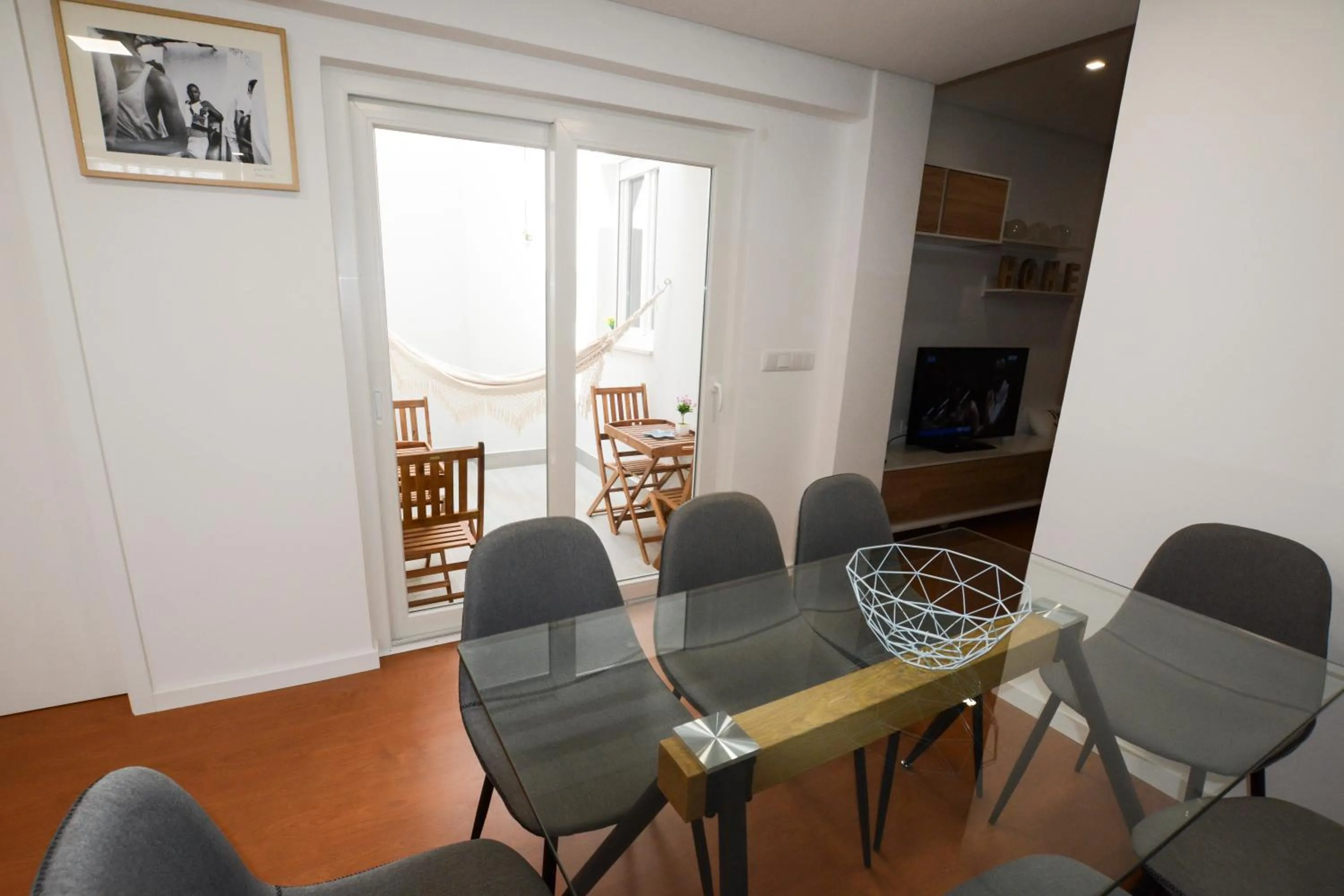 LUXURY Golden River Apartment - In the Heart of city center and wine cellars