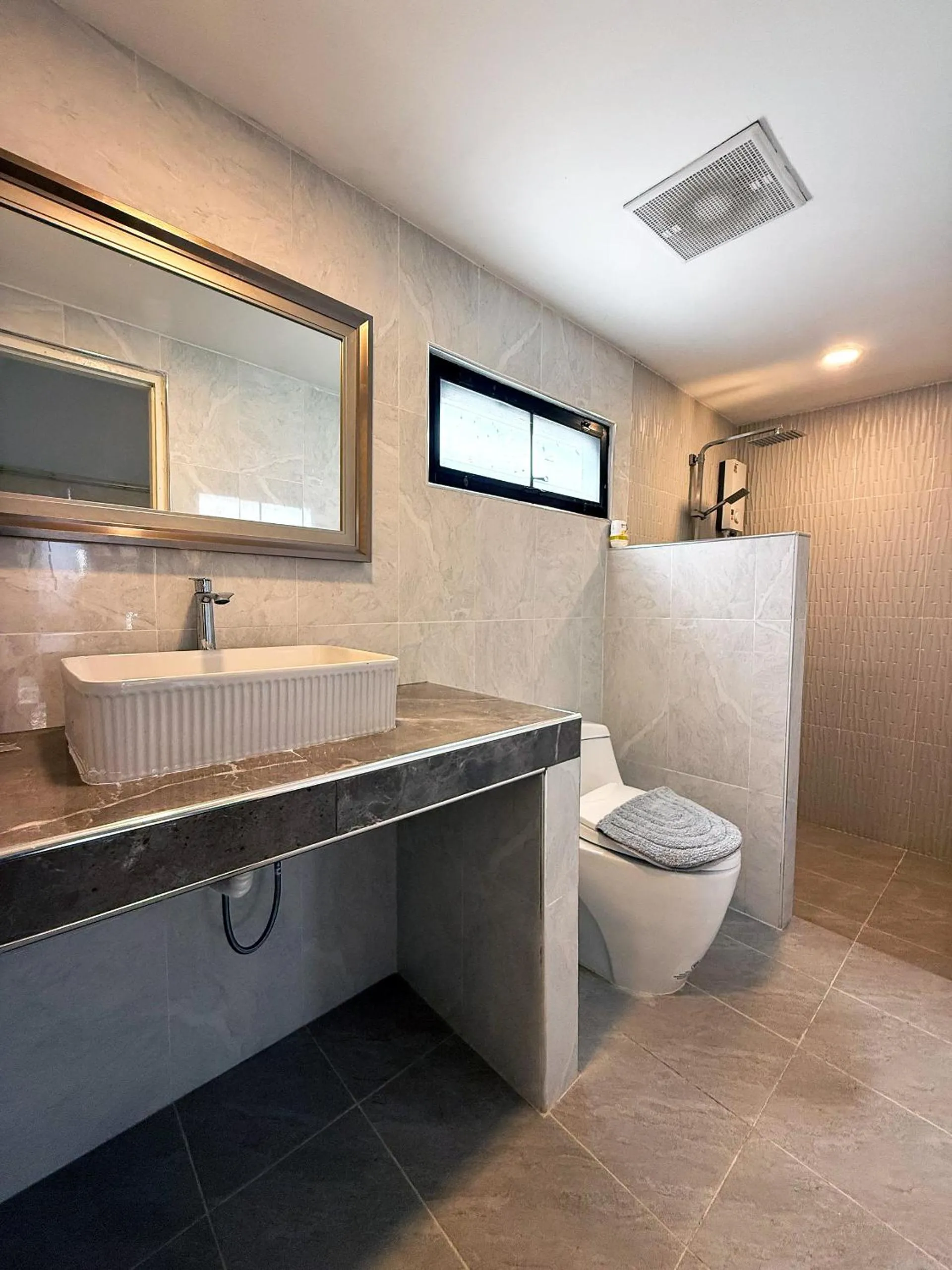 Bathroom in Sabaii Bay Resort