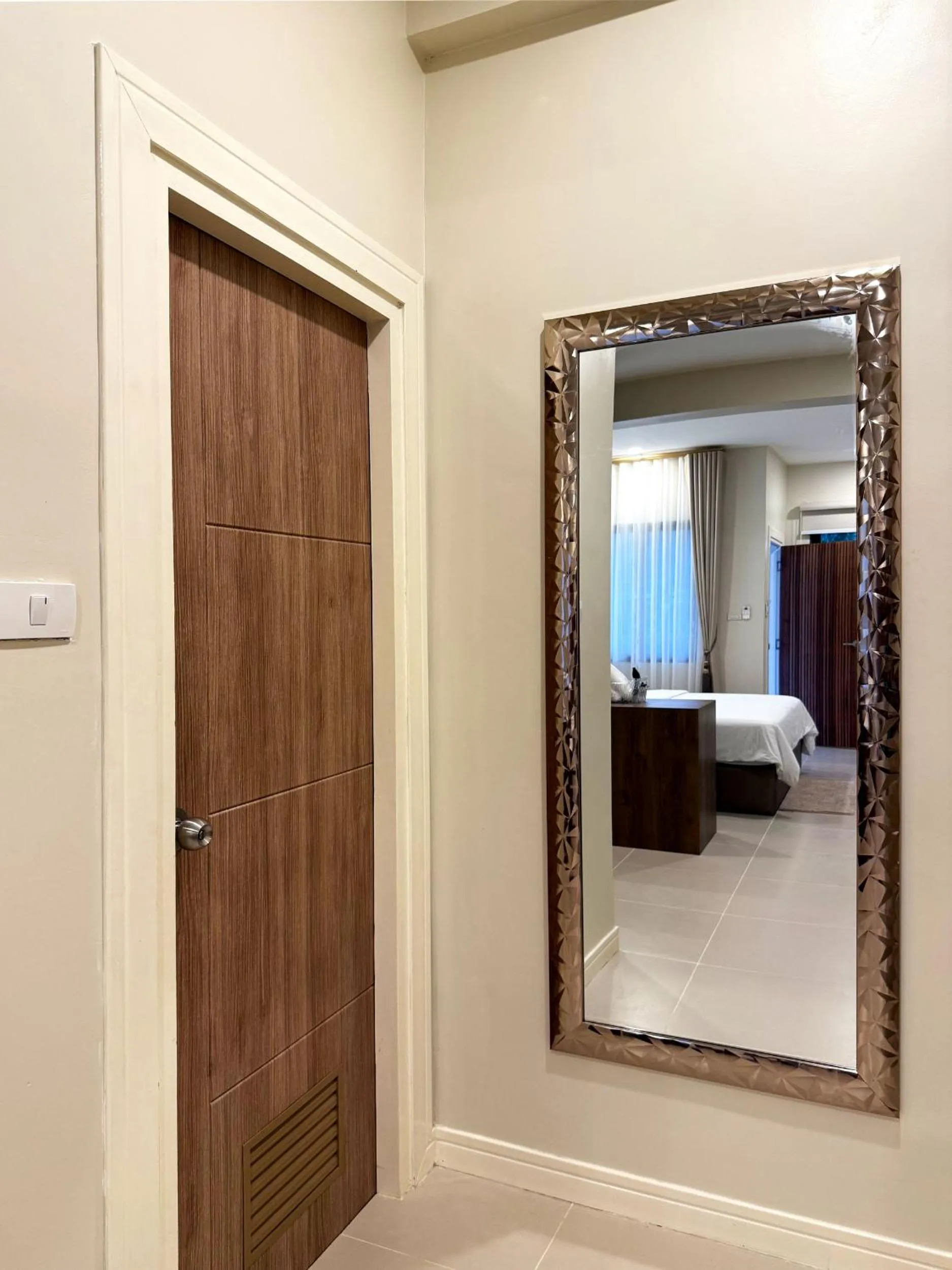 Photo of the whole room, Bed in Sabaii Bay Resort