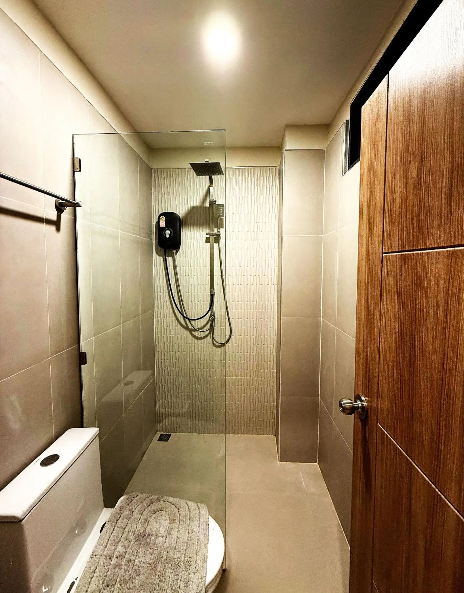 Shower in Sabaii Bay Resort