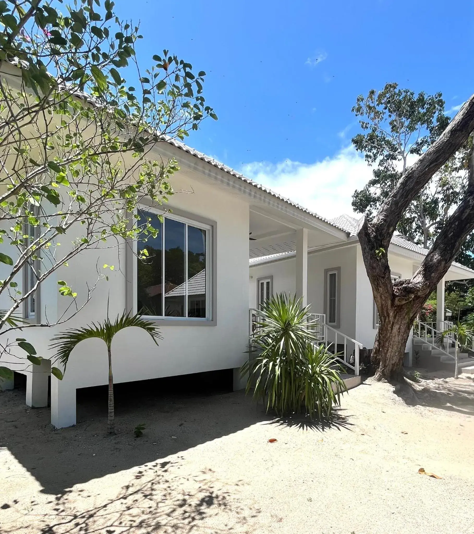 Property building in Sabaii Bay Resort Property building in Sabaii Bay Resort
