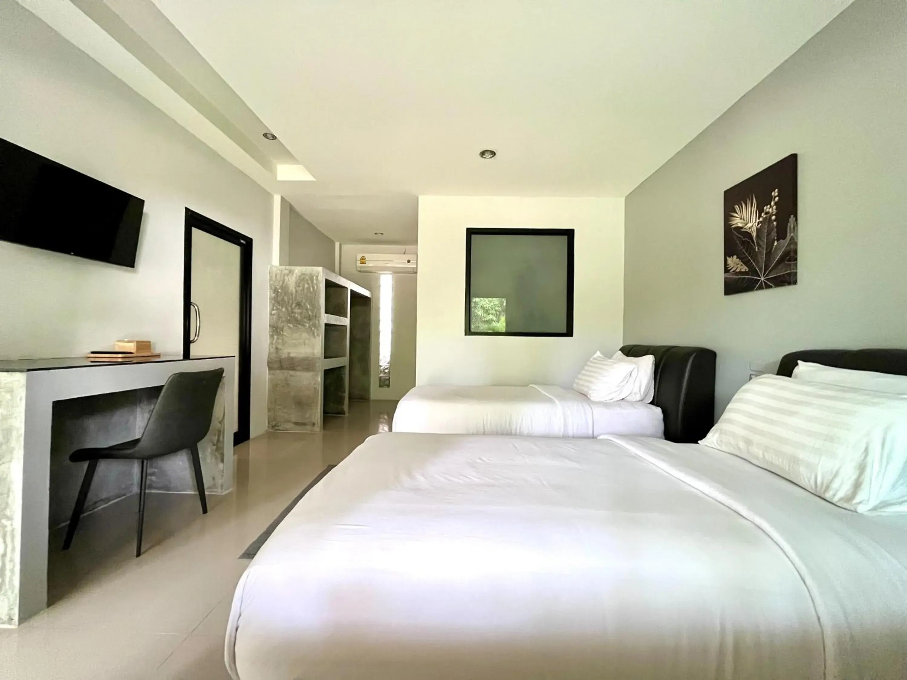 Superior Double or Twin Room with Garden View in Sabaii Bay Resort Superior Double or Twin Room with Garden View in Sabaii Bay Resort