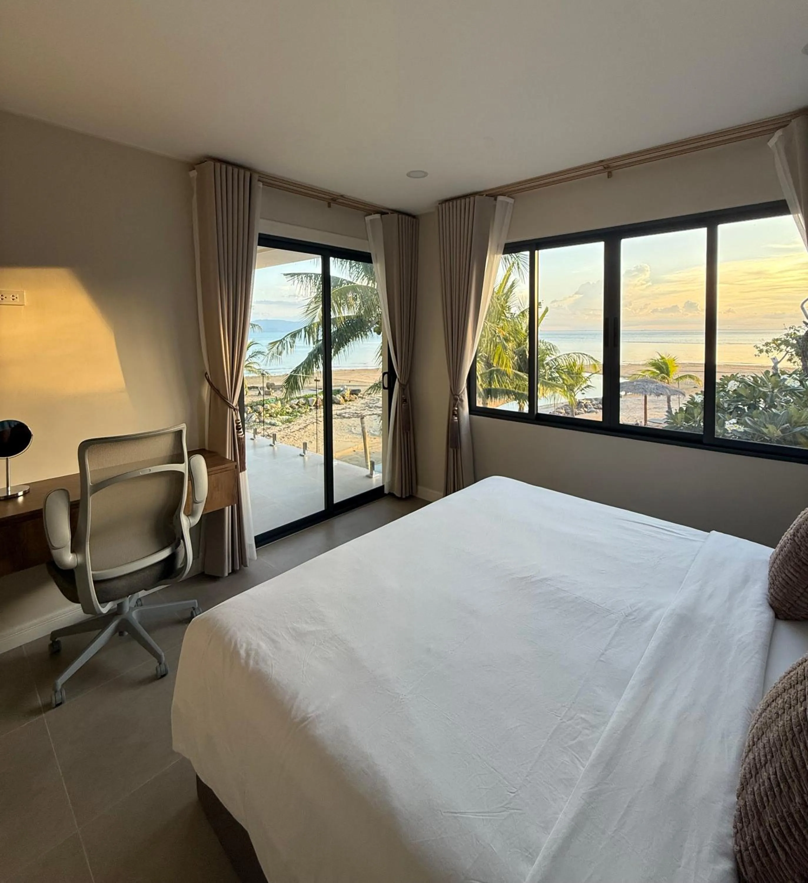 View (from property/room), Bed in Sabaii Bay Resort