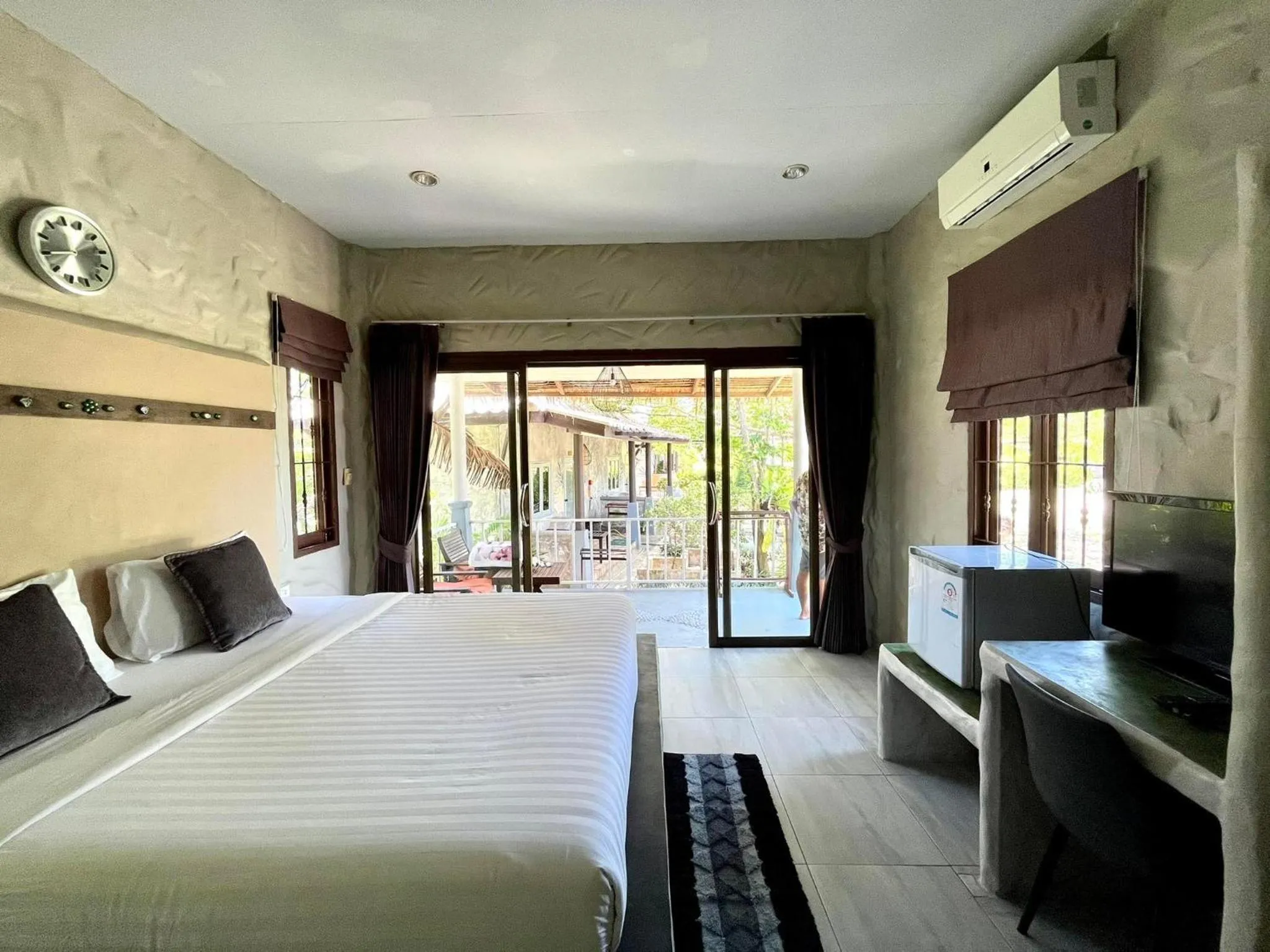 View (from property/room), Bed in Sabaii Bay Resort