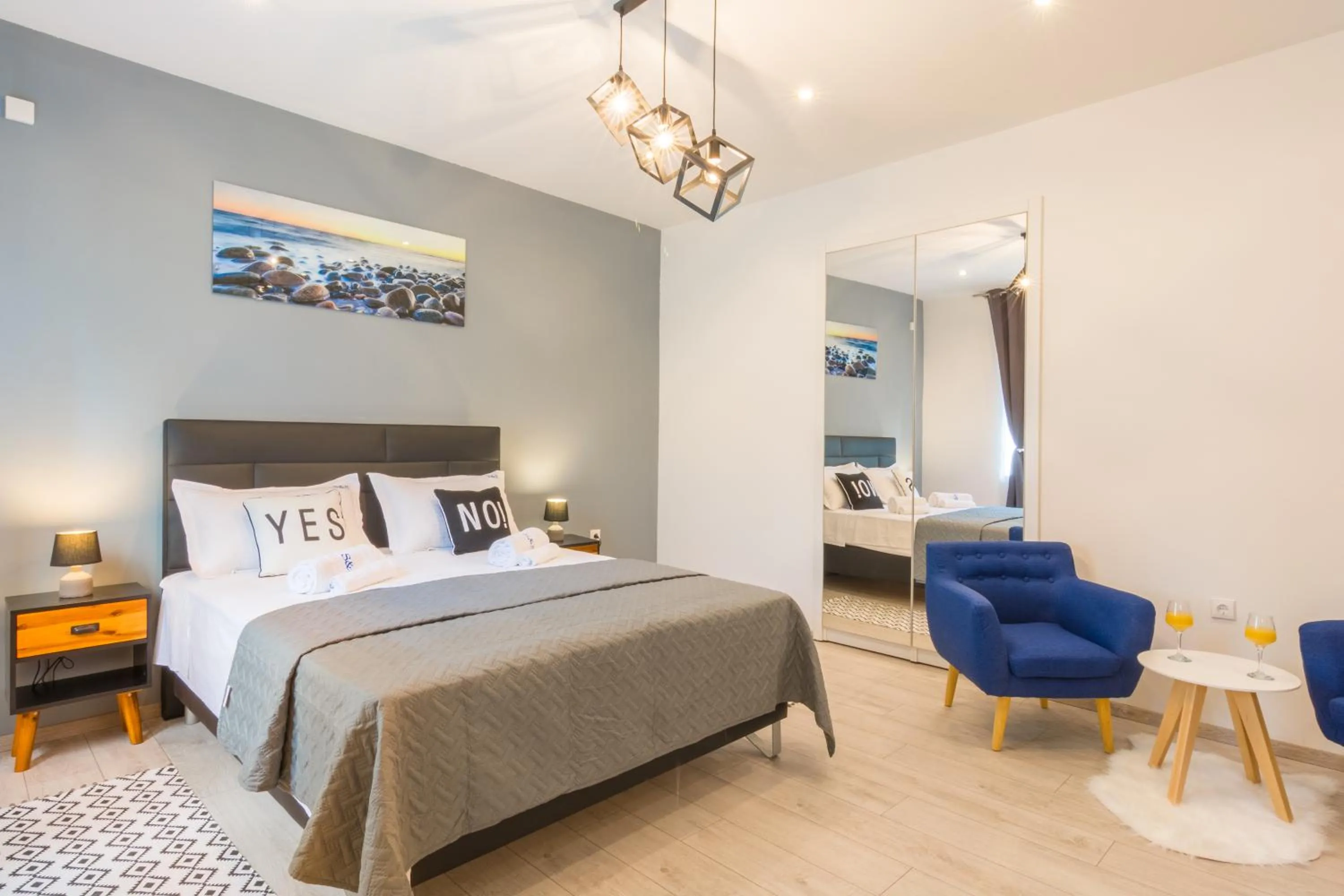 Double Room in Rooms Sea & Sun with private parking