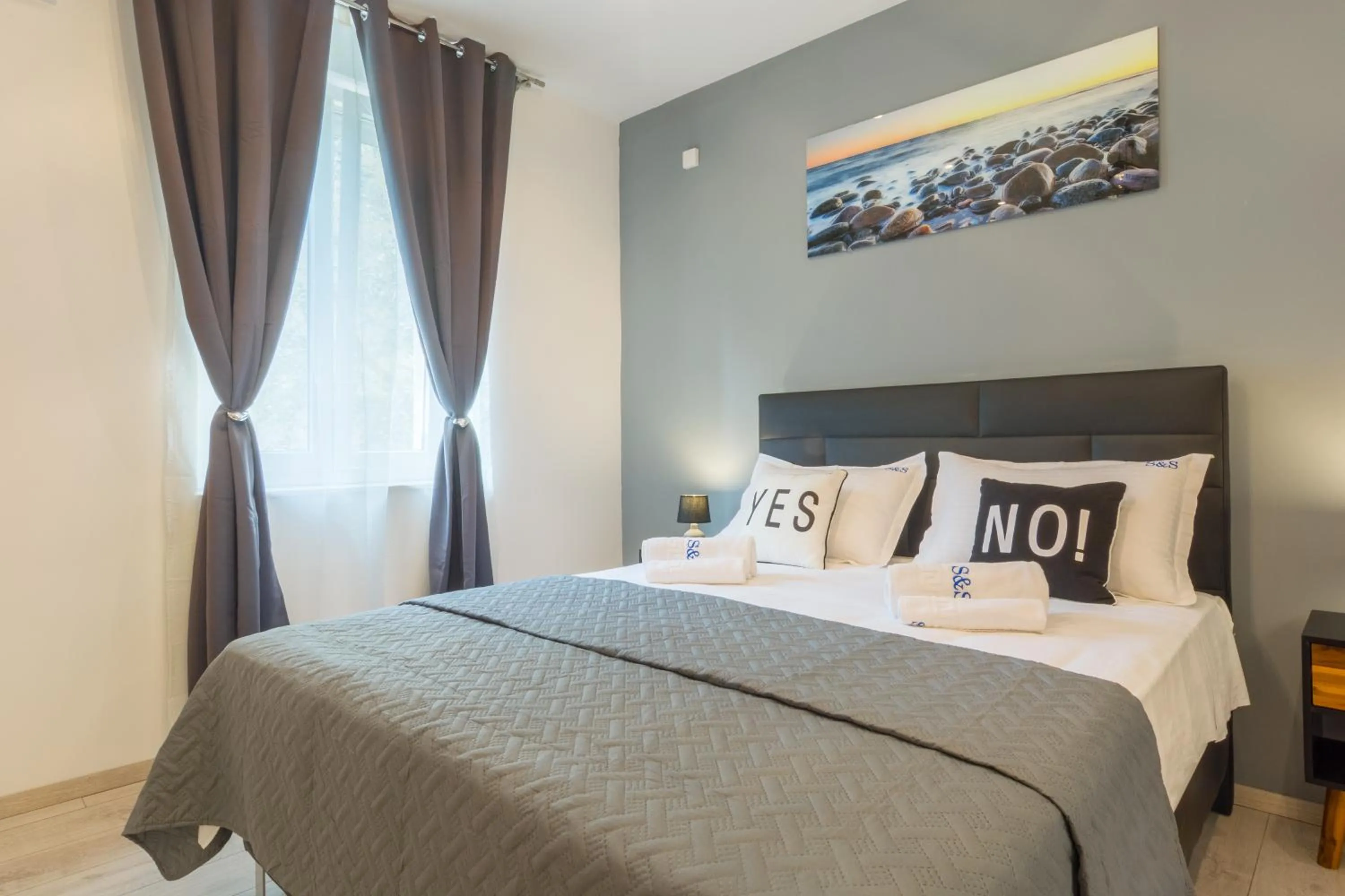 Double Room in Rooms Sea & Sun with private parking