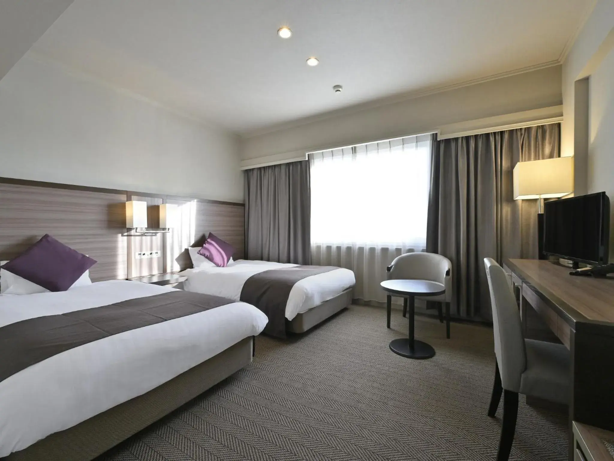 Deluxe Twin Room - Non-Smoking in Takamatsu Kokusai Hotel Deluxe Twin Room - Non-Smoking in Takamatsu Kokusai Hotel