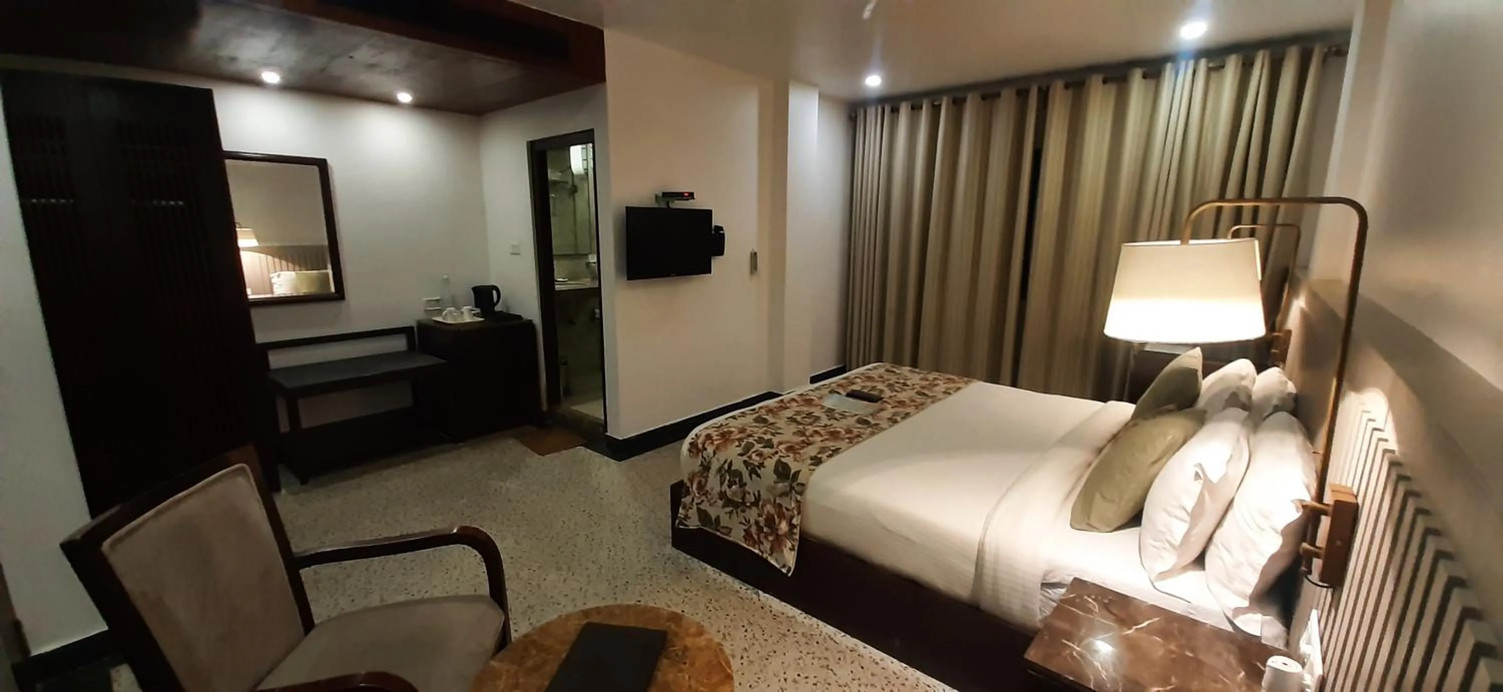 Bedroom, Bed in Hotel TSG Grand