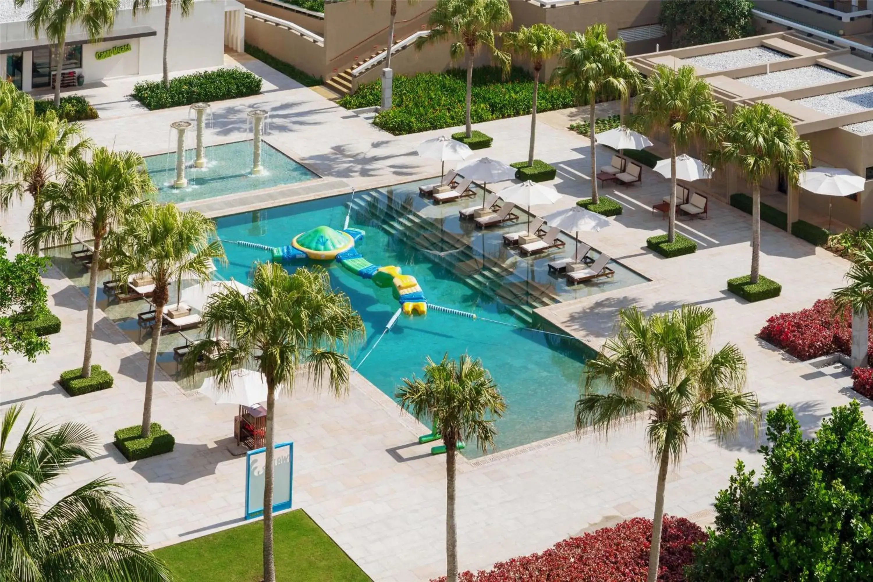 Swimming pool in Hyatt Regency Danang Resort and Spa Swimming pool in Hyatt Regency Danang Resort and Spa