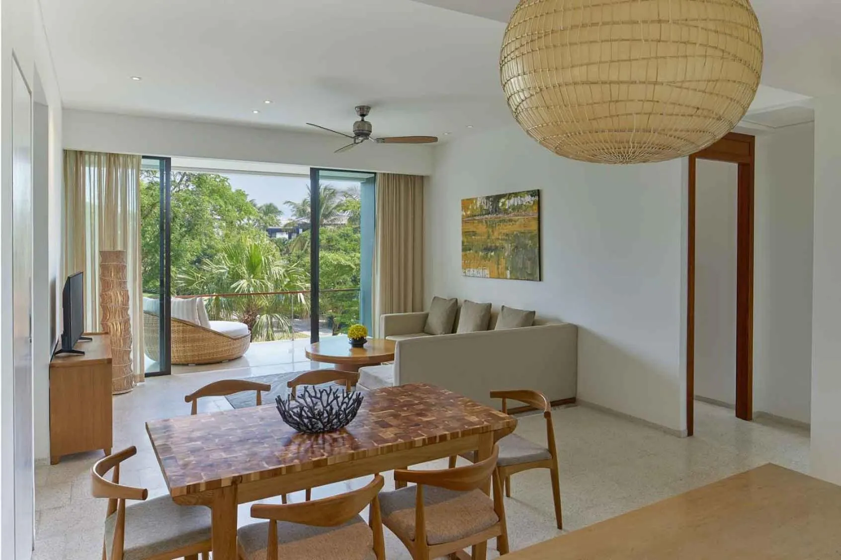 Living room in Hyatt Regency Danang Resort and Spa