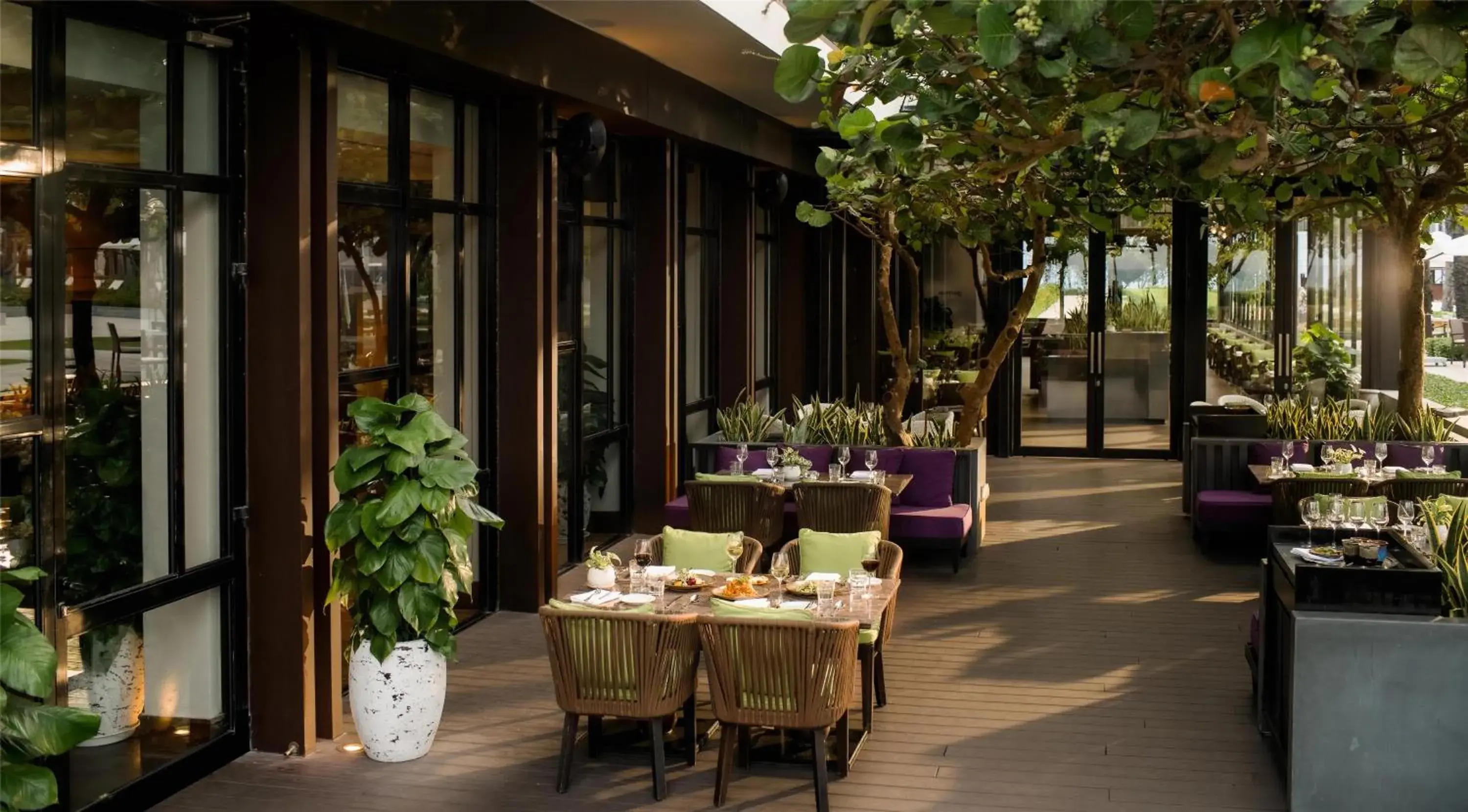 Restaurant/places to eat in Hyatt Regency Danang Resort and Spa Restaurant/places to eat in Hyatt Regency Danang Resort and Spa