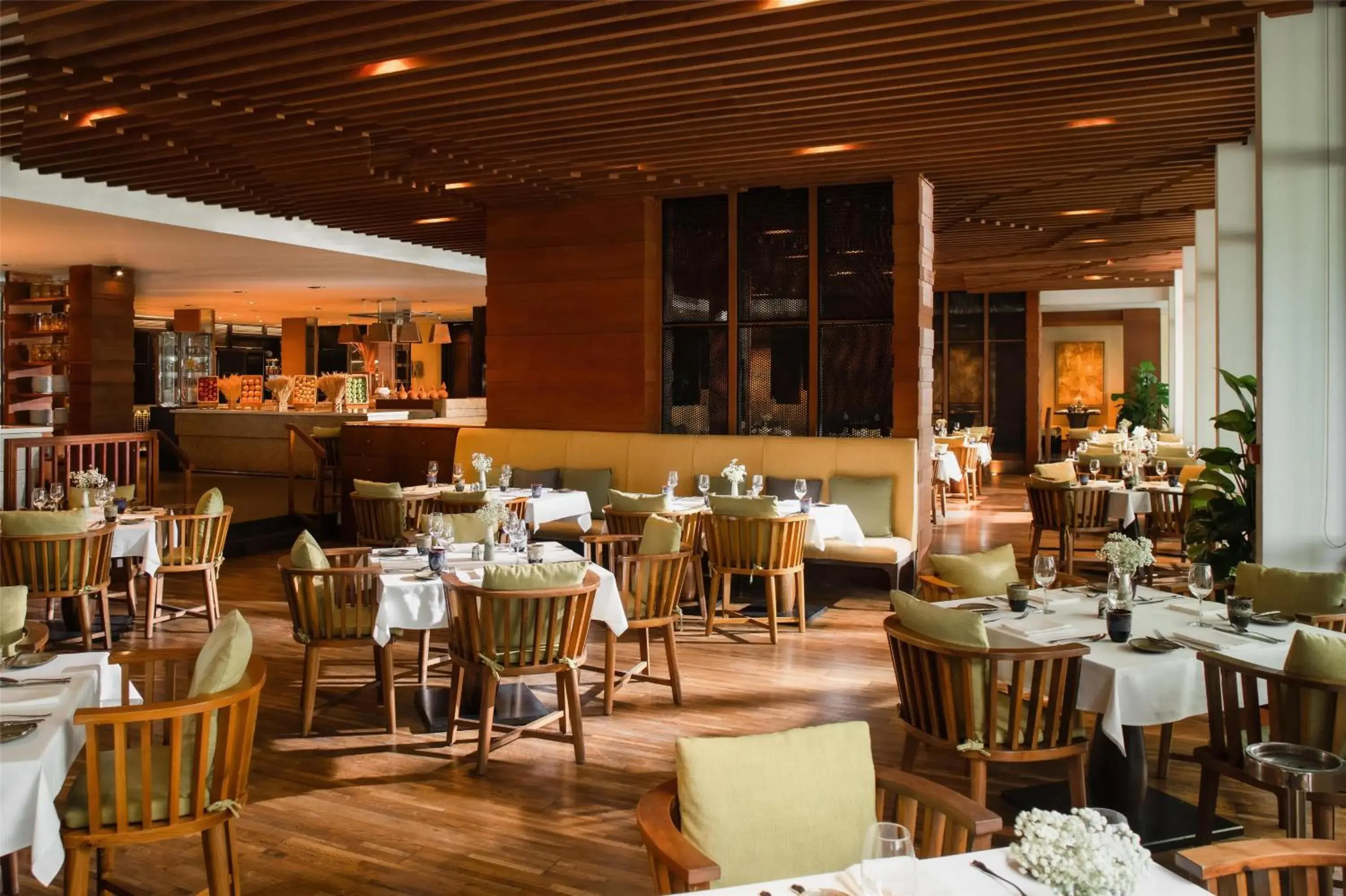 Restaurant/places to eat in Hyatt Regency Danang Resort and Spa Restaurant/places to eat in Hyatt Regency Danang Resort and Spa