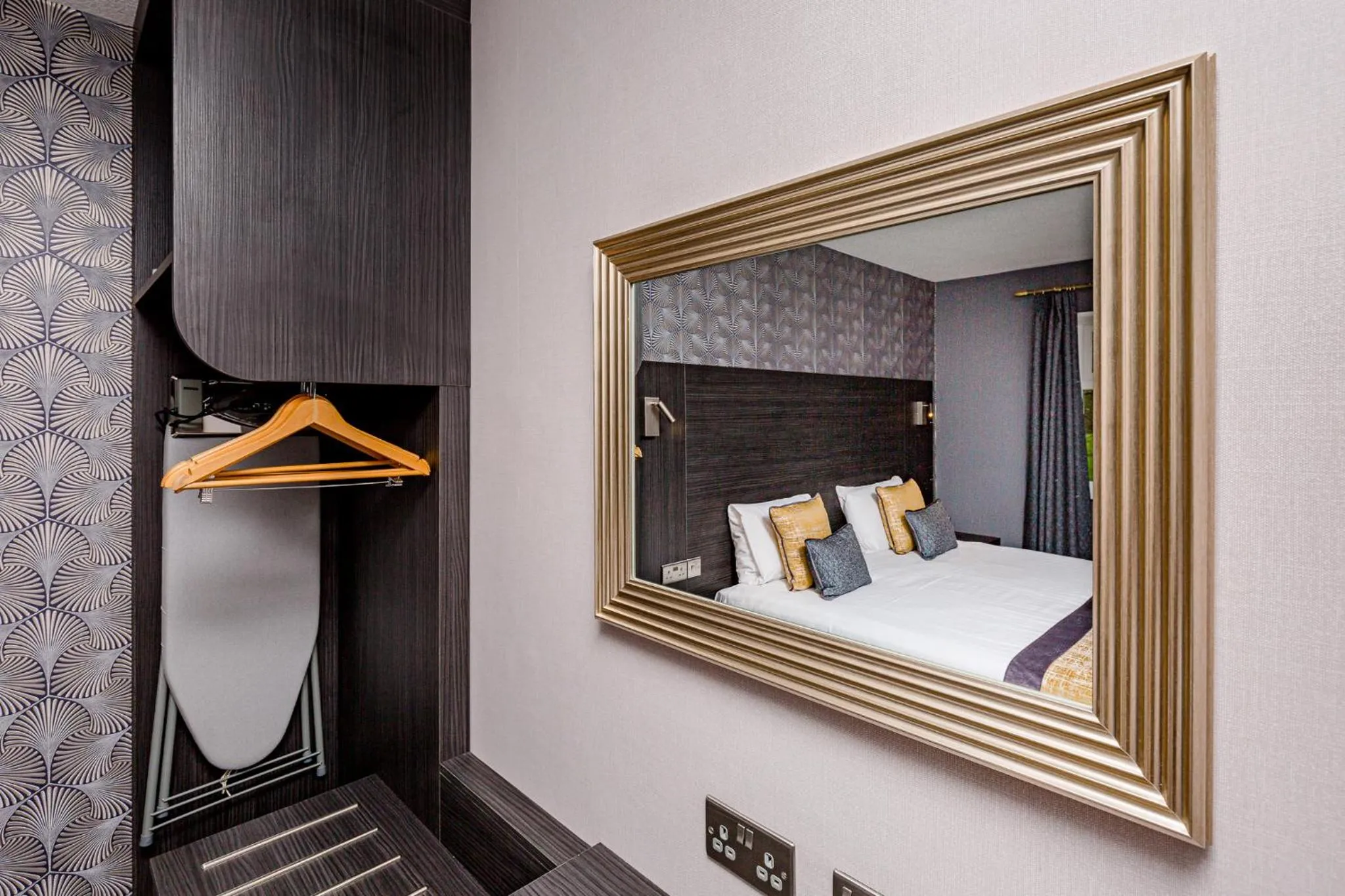 Decorative detail, Bed in The Melbreak Hotel