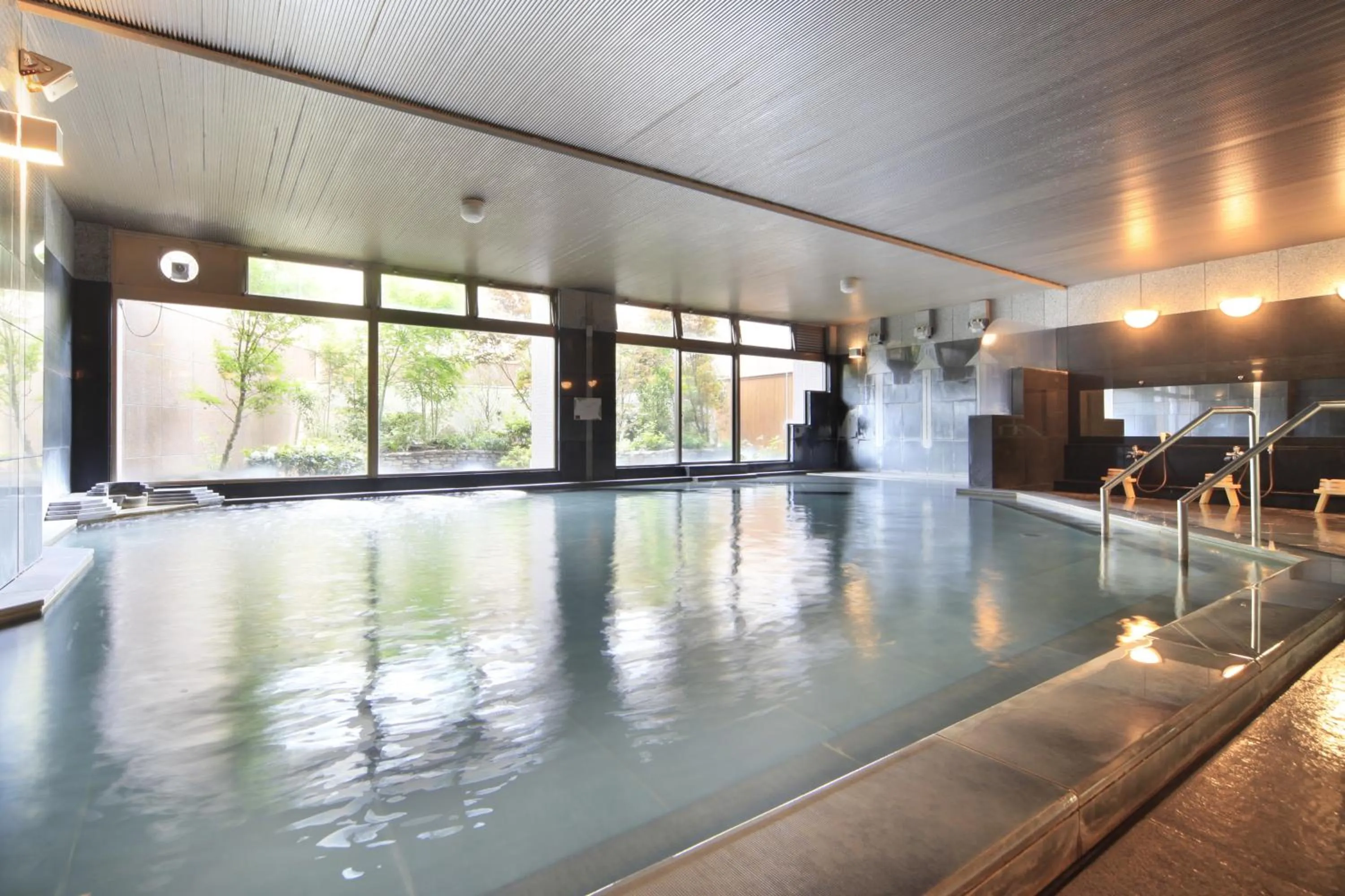 Hot Spring Bath in Hotel Kasuien