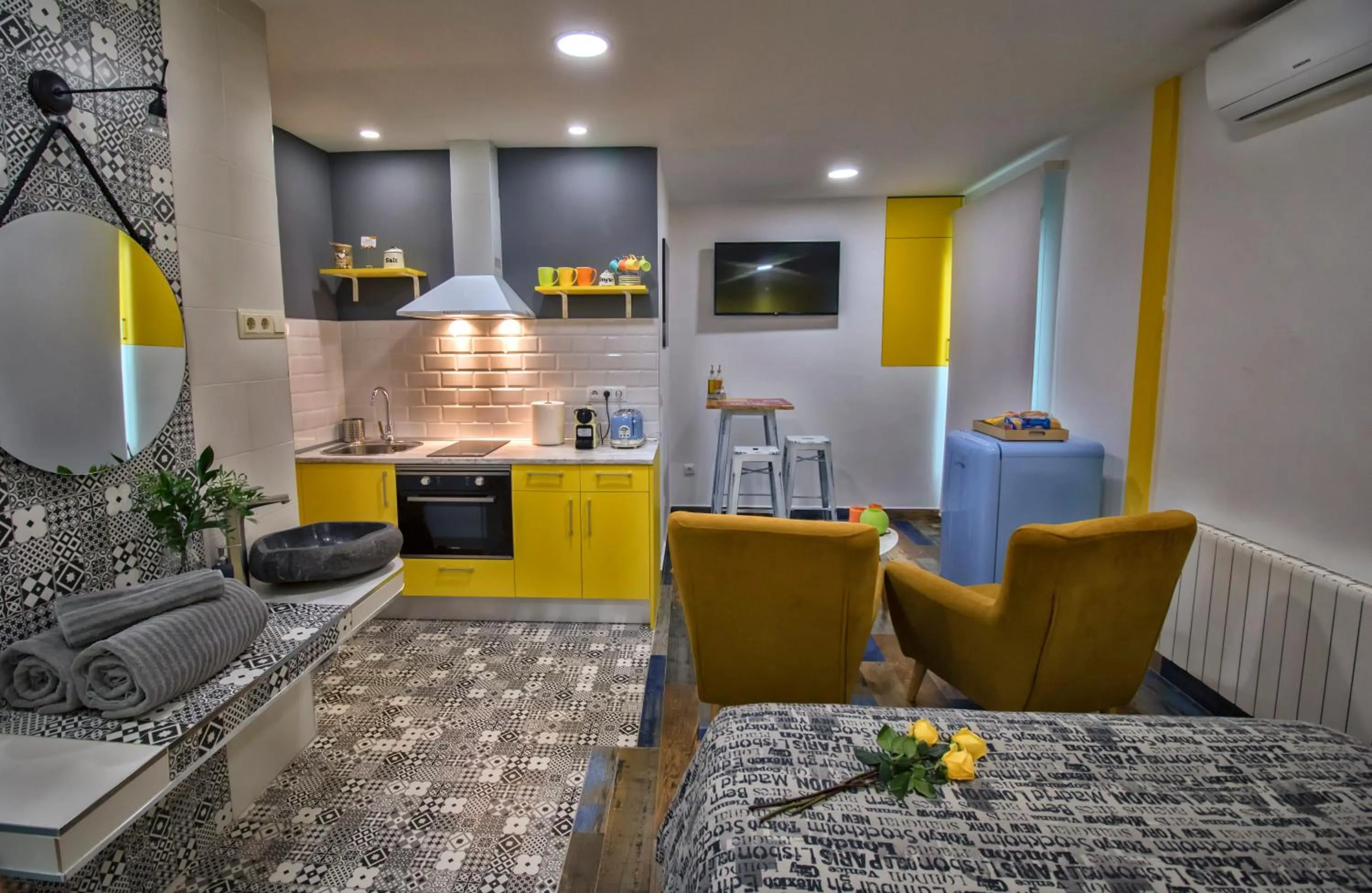 Kitchen or kitchenette in T-Homes - Cuenca