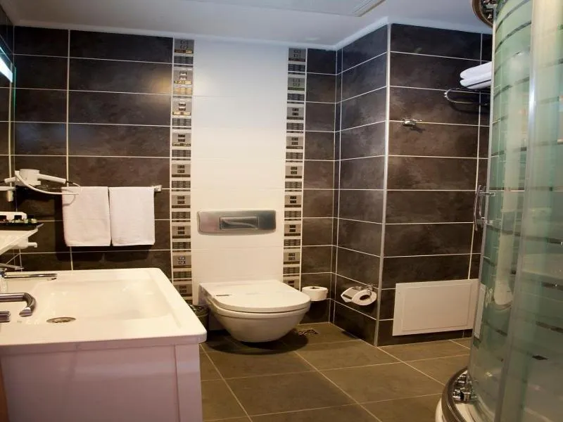 Shower in Gosterisli Otel