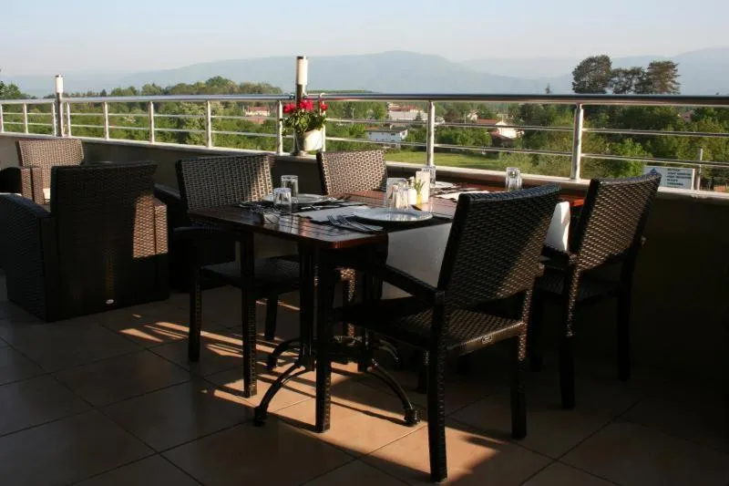 Restaurant/places to eat in Gosterisli Otel