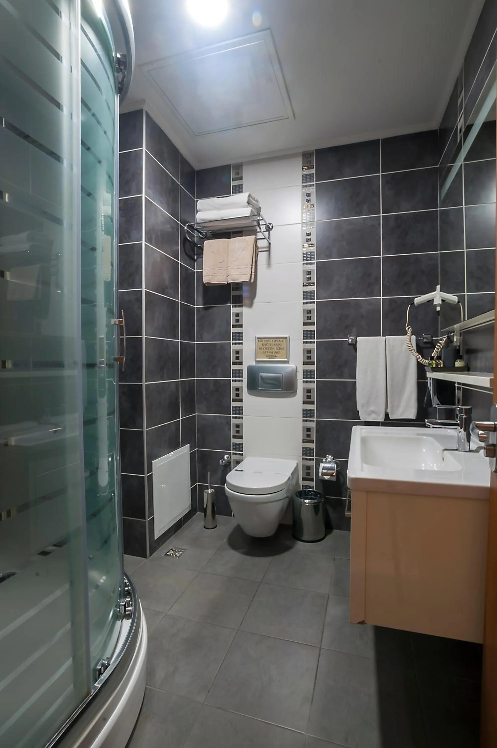 Bathroom in Gosterisli Otel