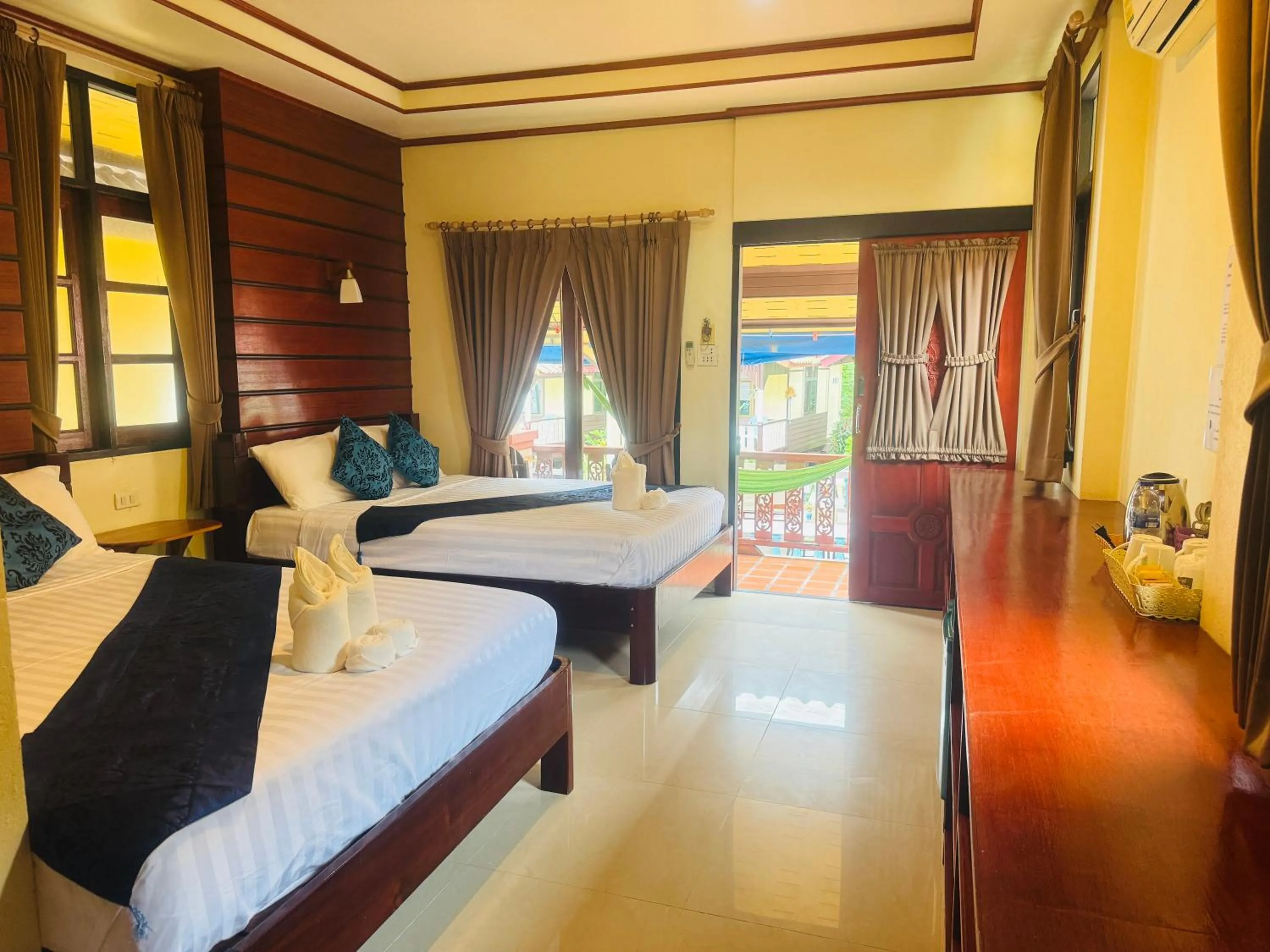 Photo of the whole room, Bed in Starlight Haadrin Resort