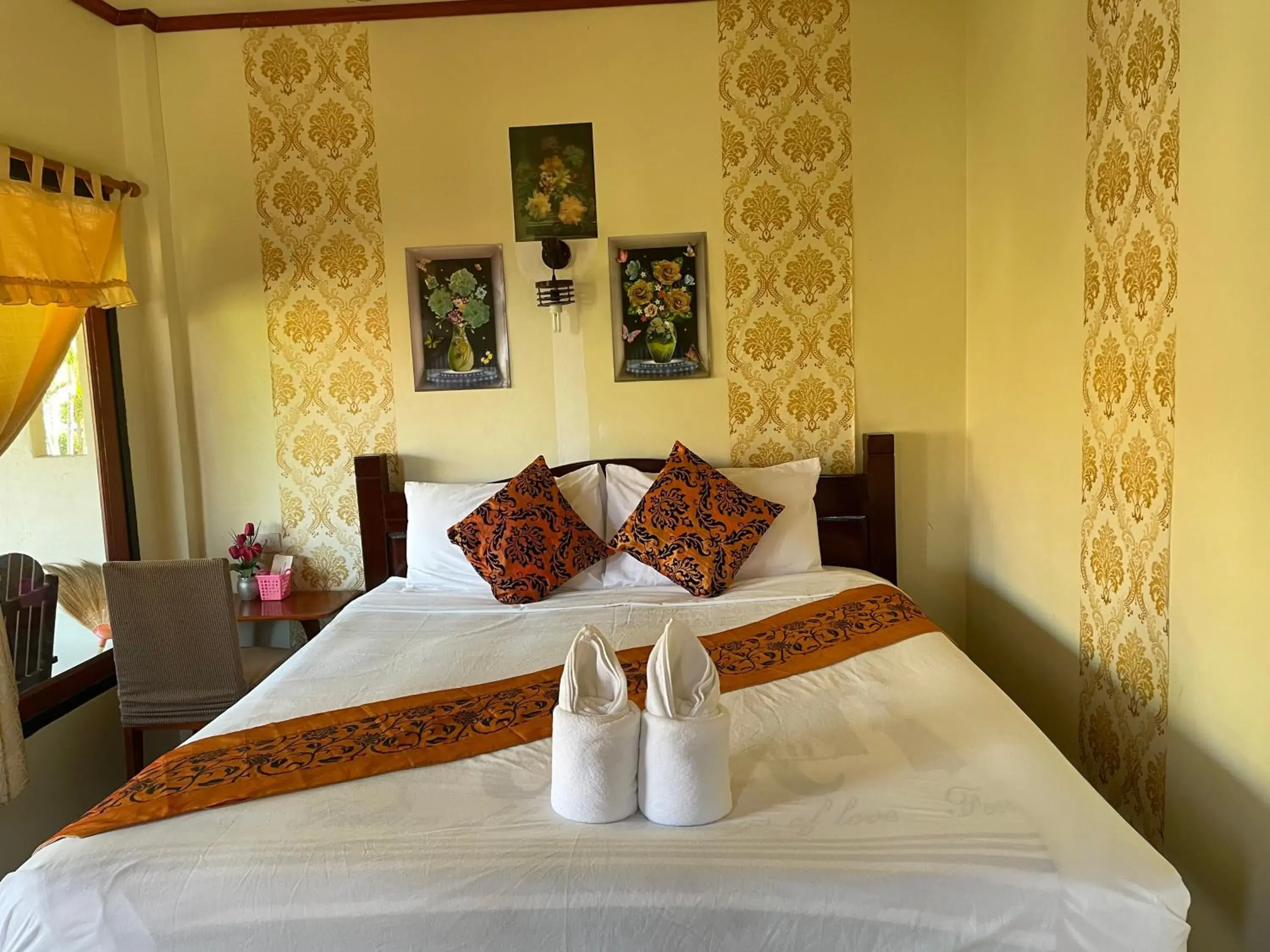 Queen Room with Garden View in Starlight Haadrin Resort Queen Room with Garden View in Starlight Haadrin Resort