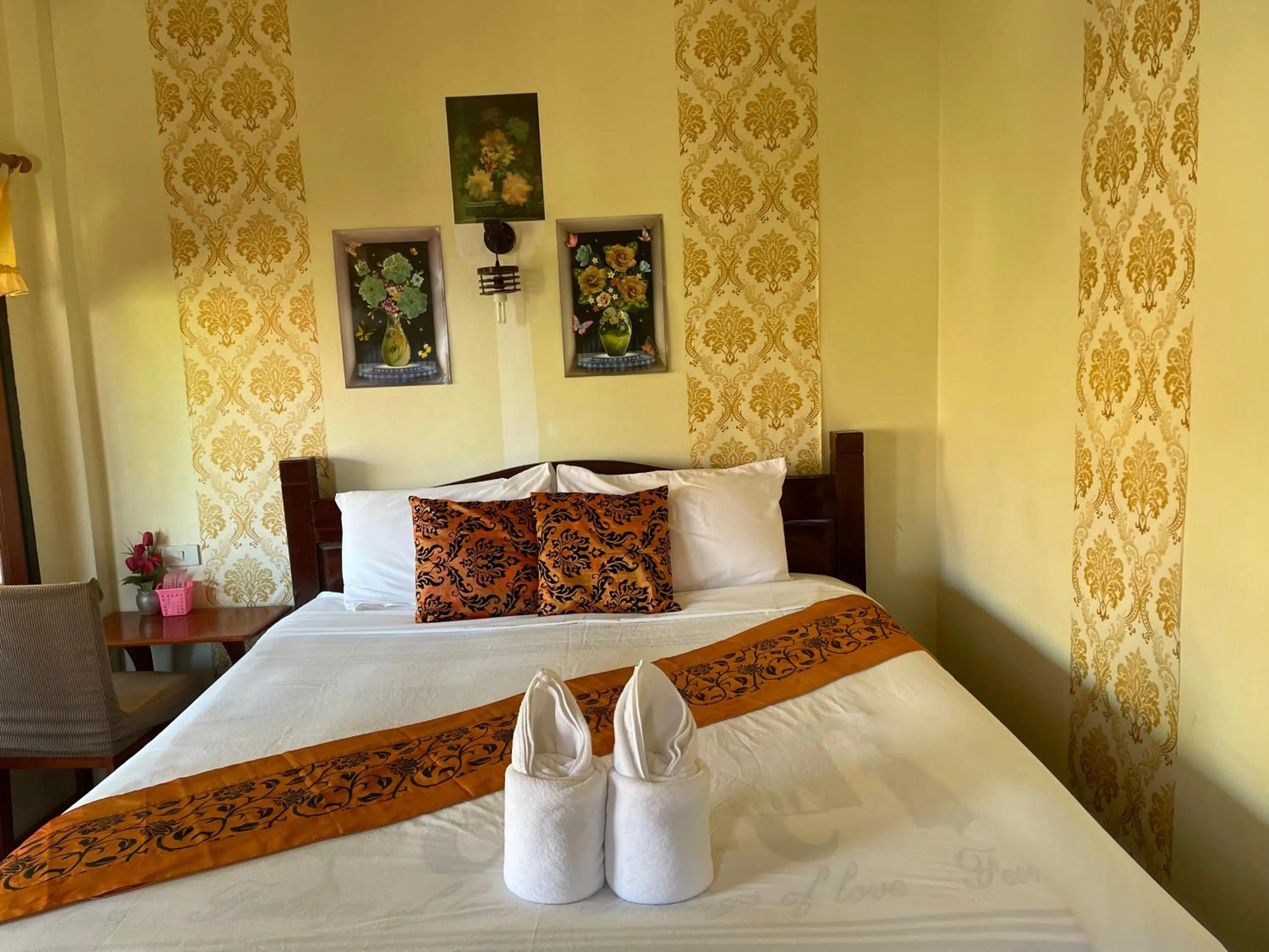 Bed in Starlight Haadrin Resort