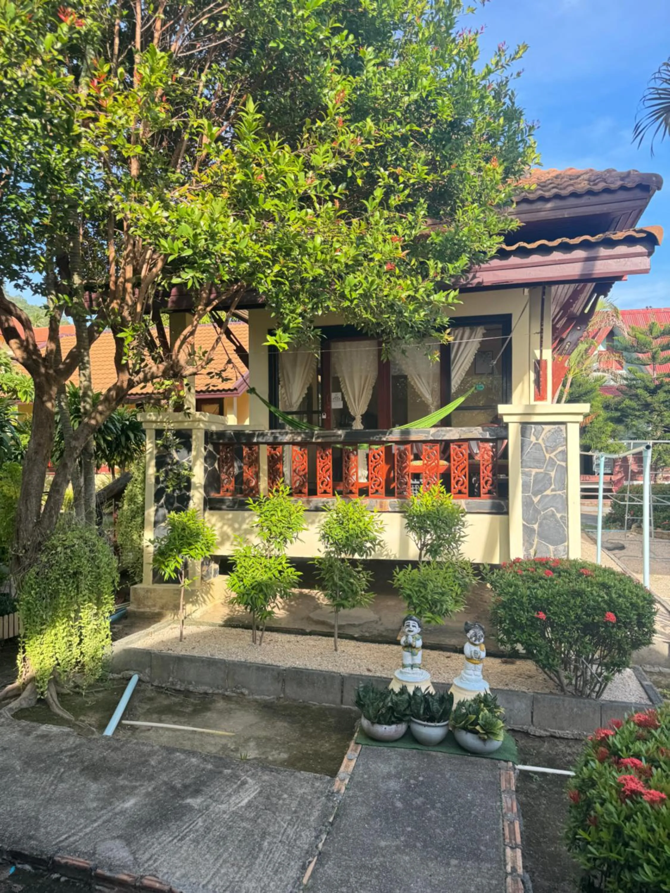 Property building in Starlight Haadrin Resort