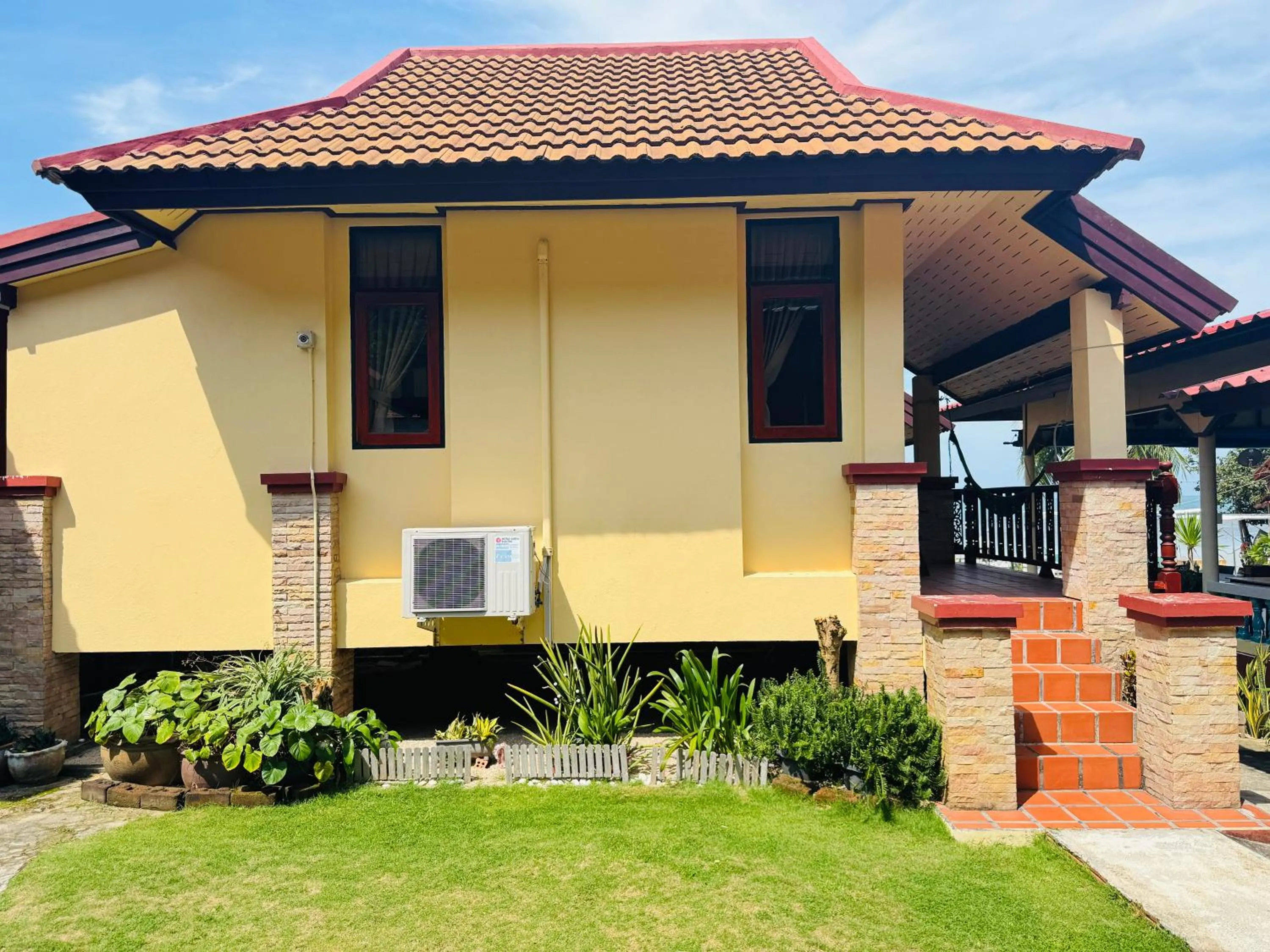 Property building in Starlight Haadrin Resort