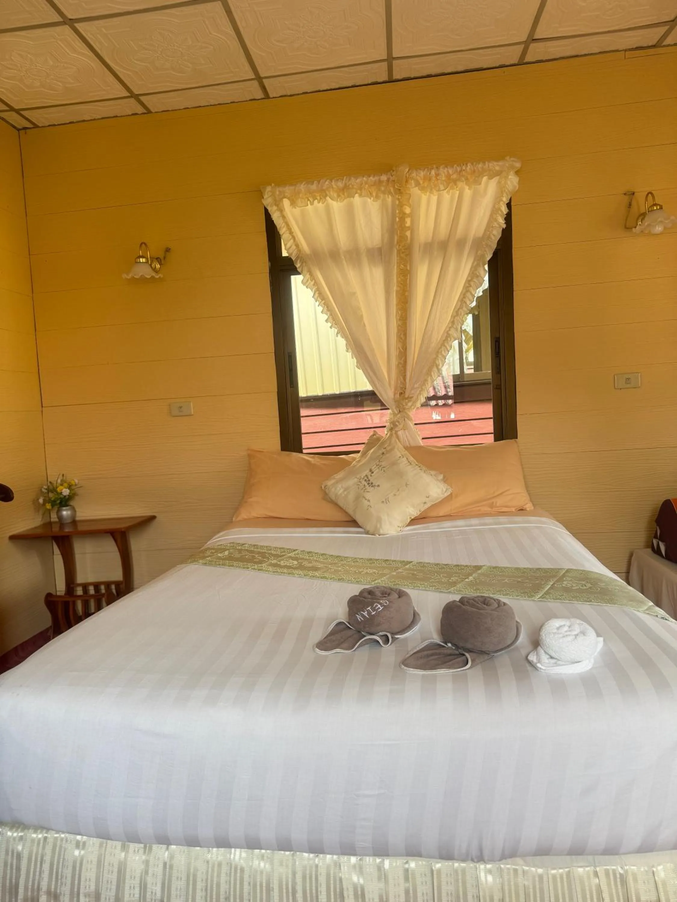 Bed in Starlight Haadrin Resort