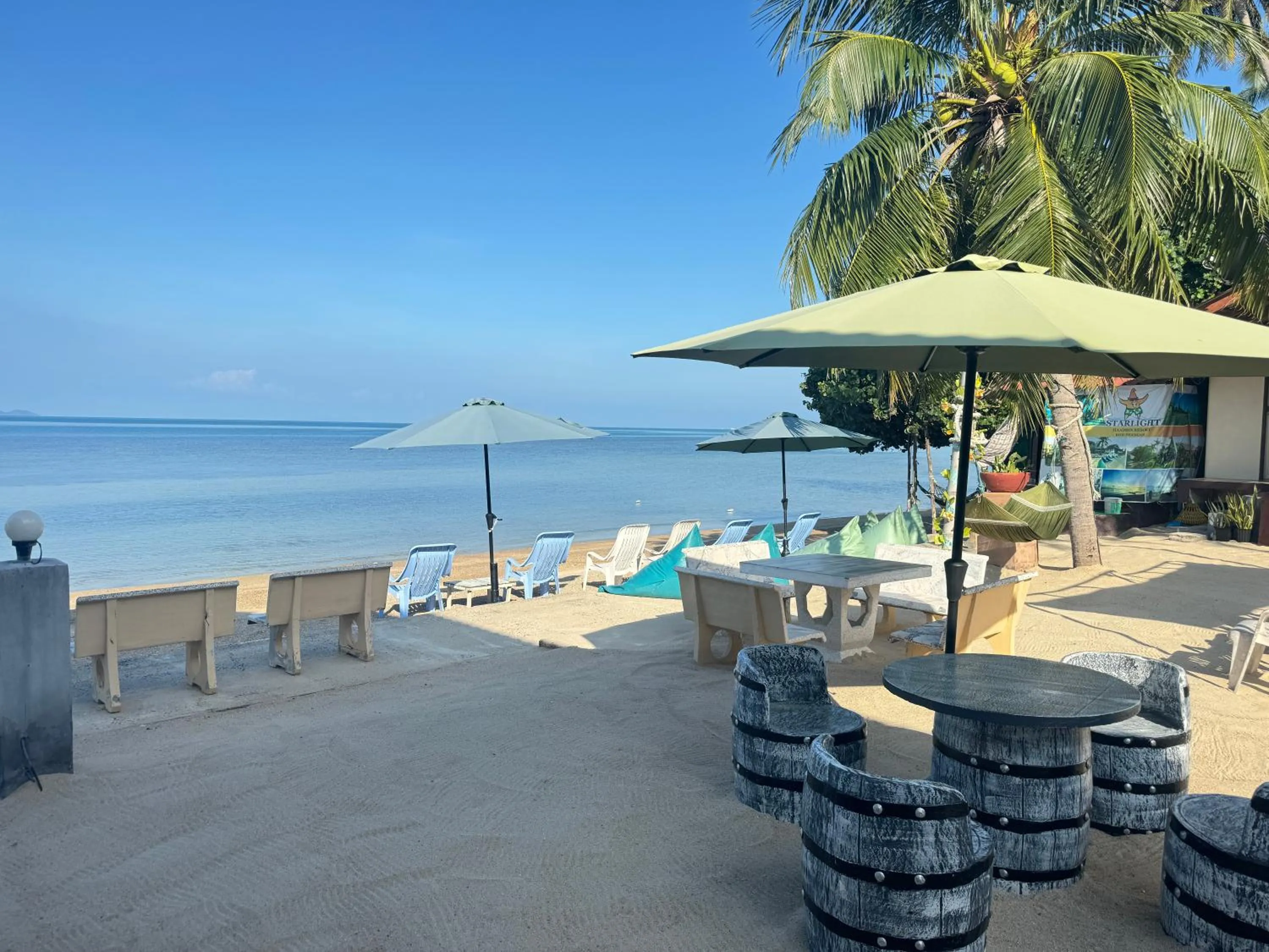 Beach in Starlight Haadrin Resort