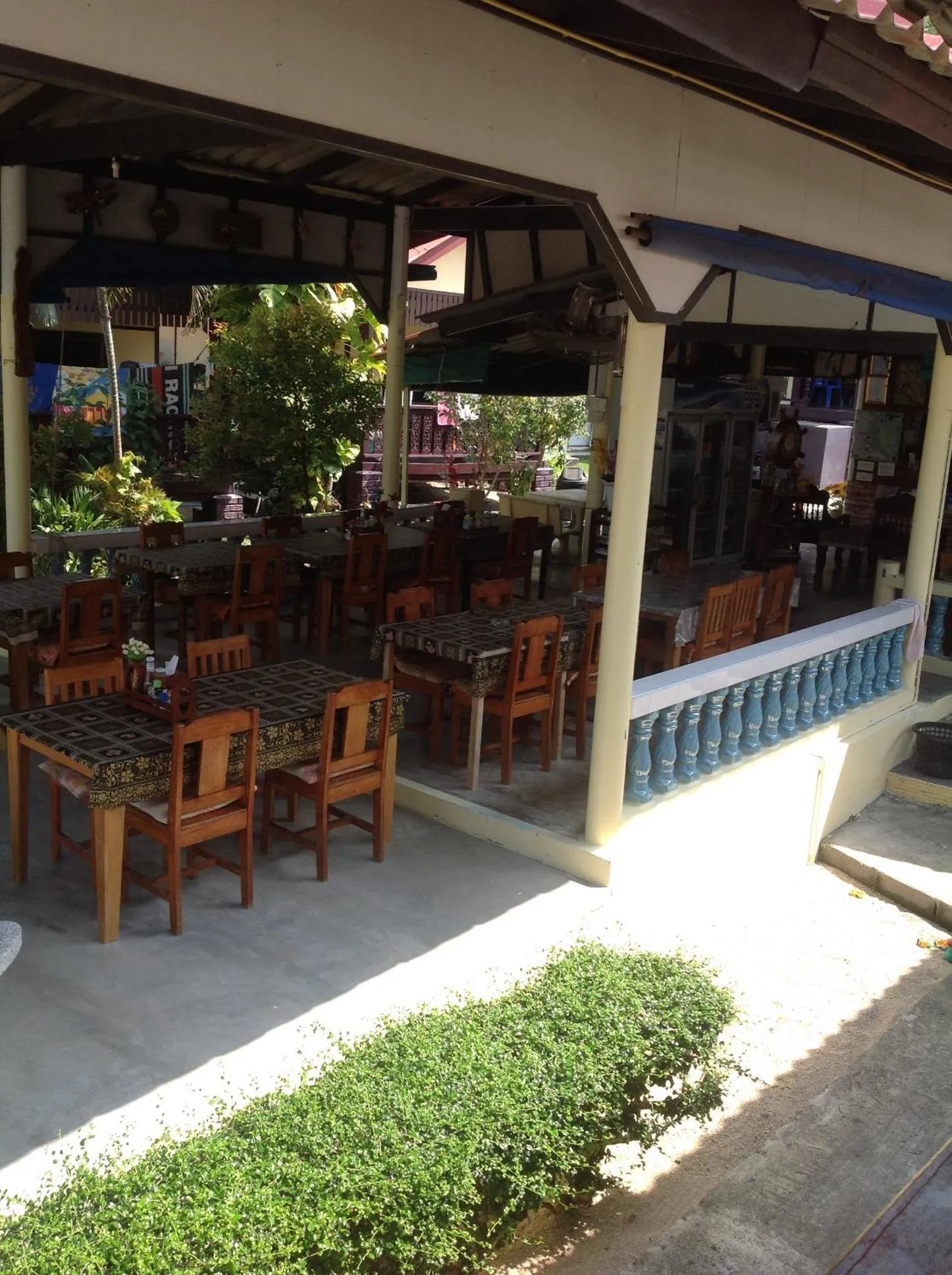 Restaurant/places to eat in Starlight Haadrin Resort