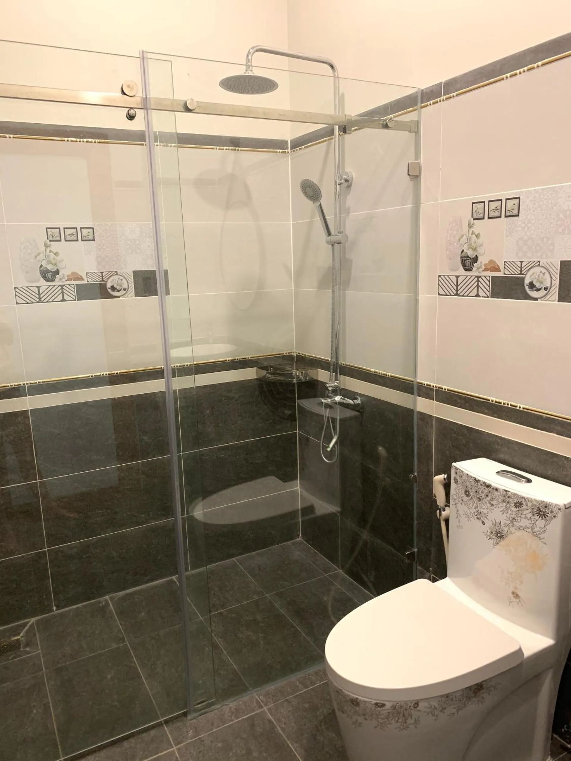 Bathroom in Gia An Hung Guest House
