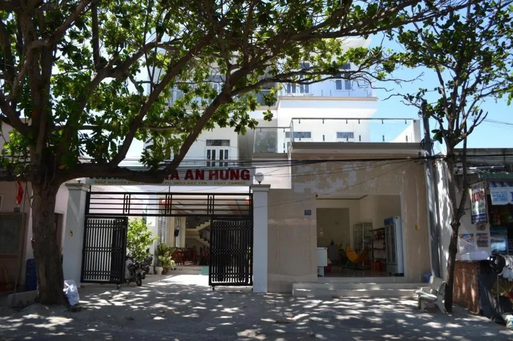 Facade/entrance in Gia An Hung Guest House