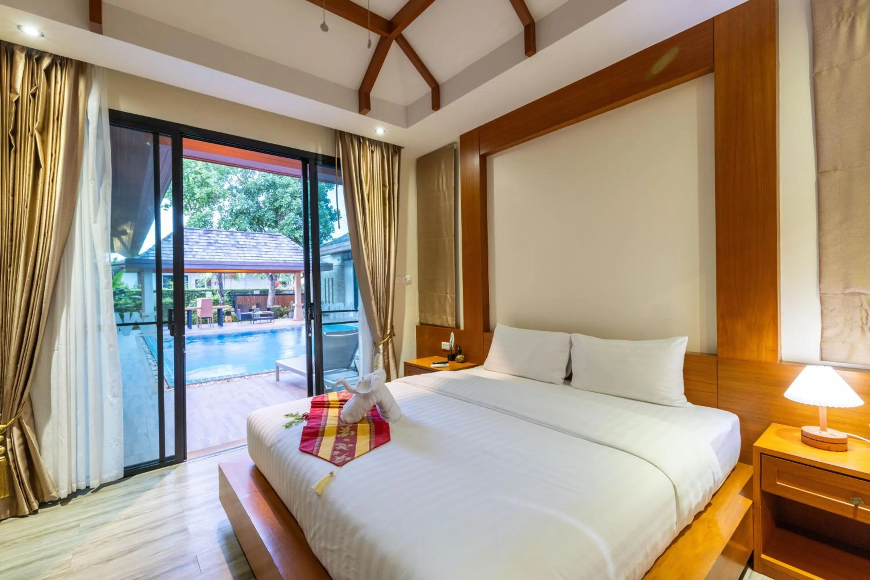 Bed in Phuket Meet Holiday Hotel-Rawai 普吉岛相遇花园度假酒店-拉威店