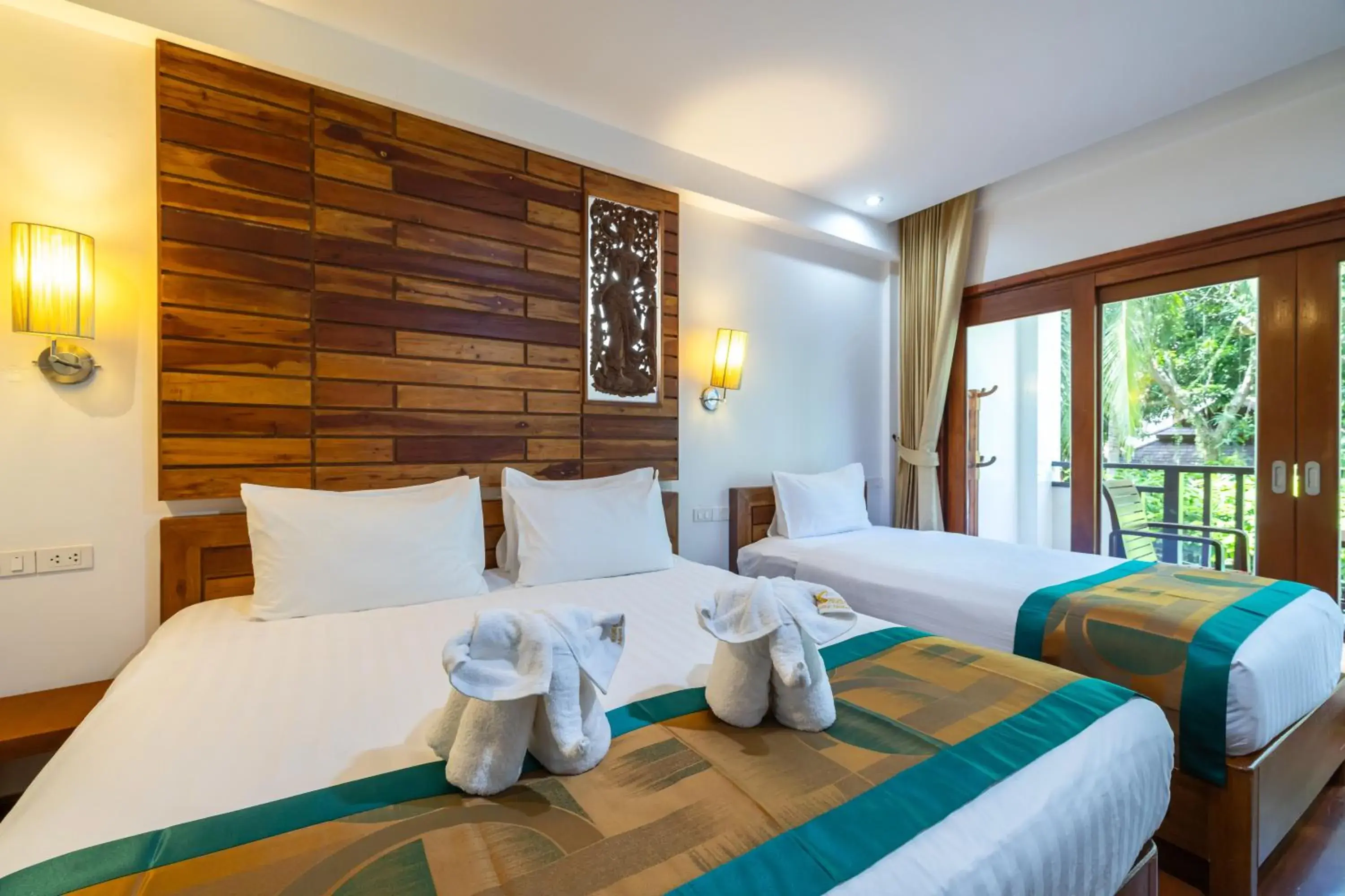 Bed in Phuket Meet Holiday Hotel-Rawai 普吉岛相遇花园度假酒店-拉威店 Bed in Phuket Meet Holiday Hotel-Rawai 普吉岛相遇花园度假酒店-拉威店