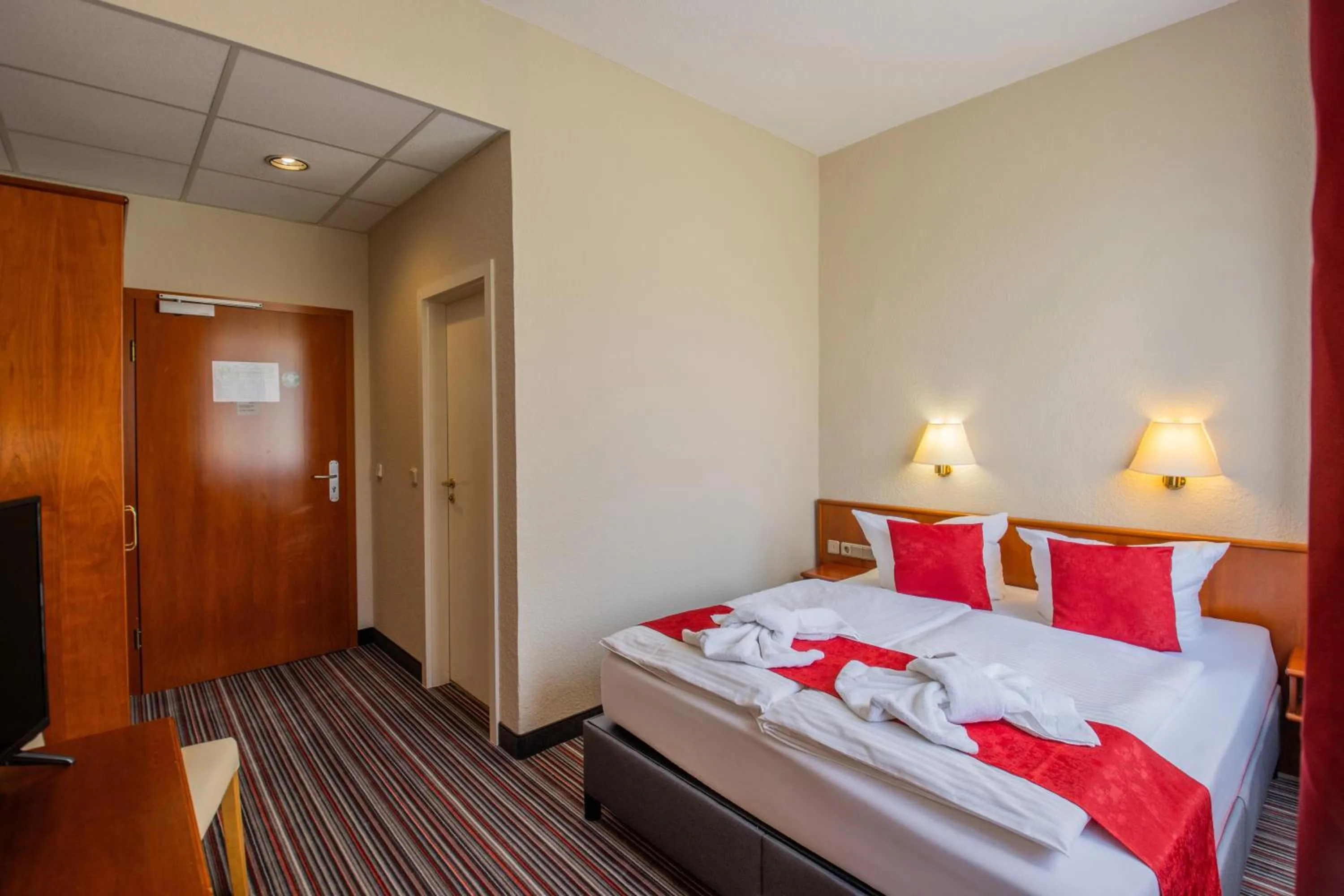 Photo of the whole room, Bed in Seehotel Brandenburg an der Havel