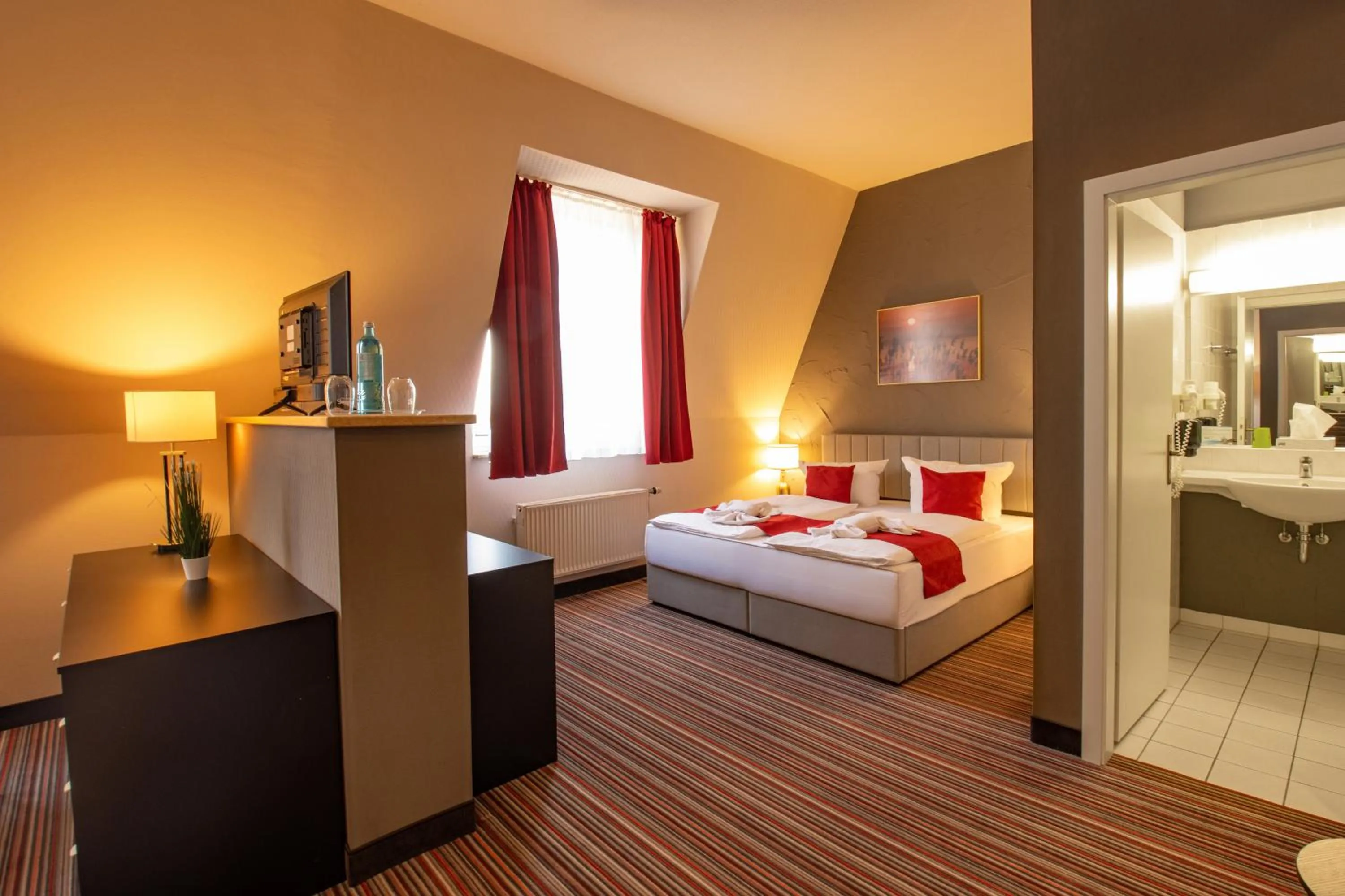 Photo of the whole room, Bed in Seehotel Brandenburg an der Havel