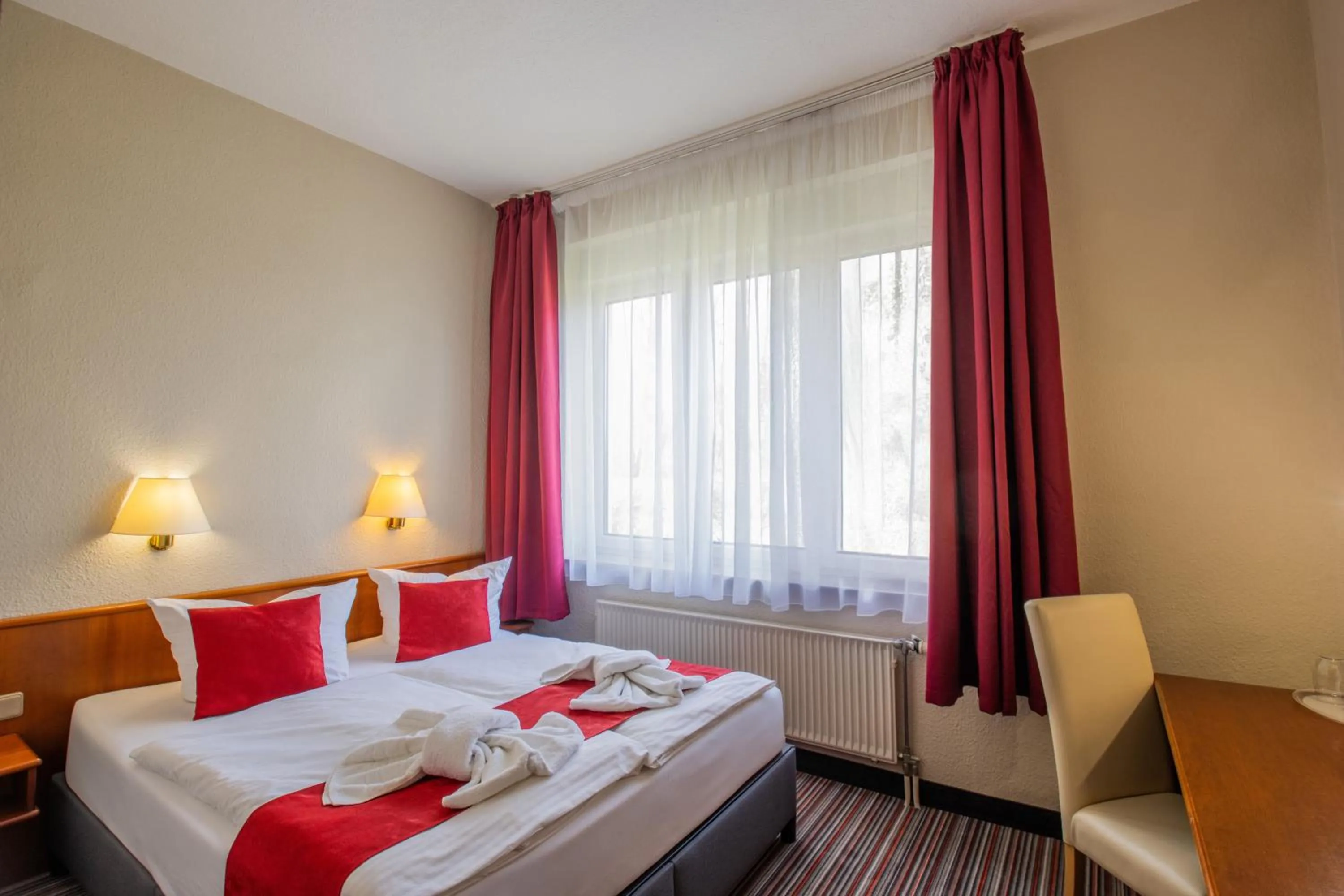 Photo of the whole room, Bed in Seehotel Brandenburg an der Havel