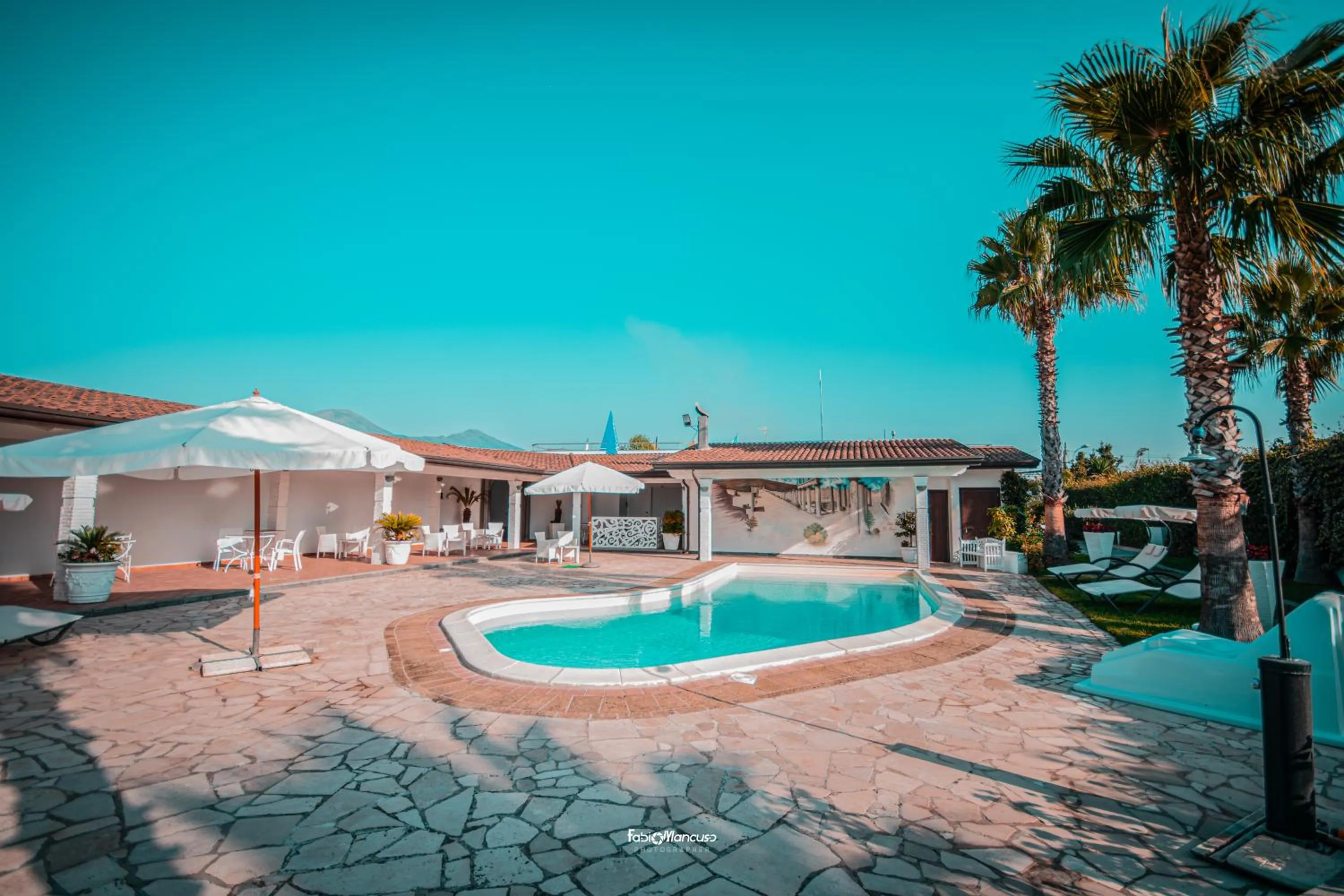 Swimming pool in Hotel la Fenice