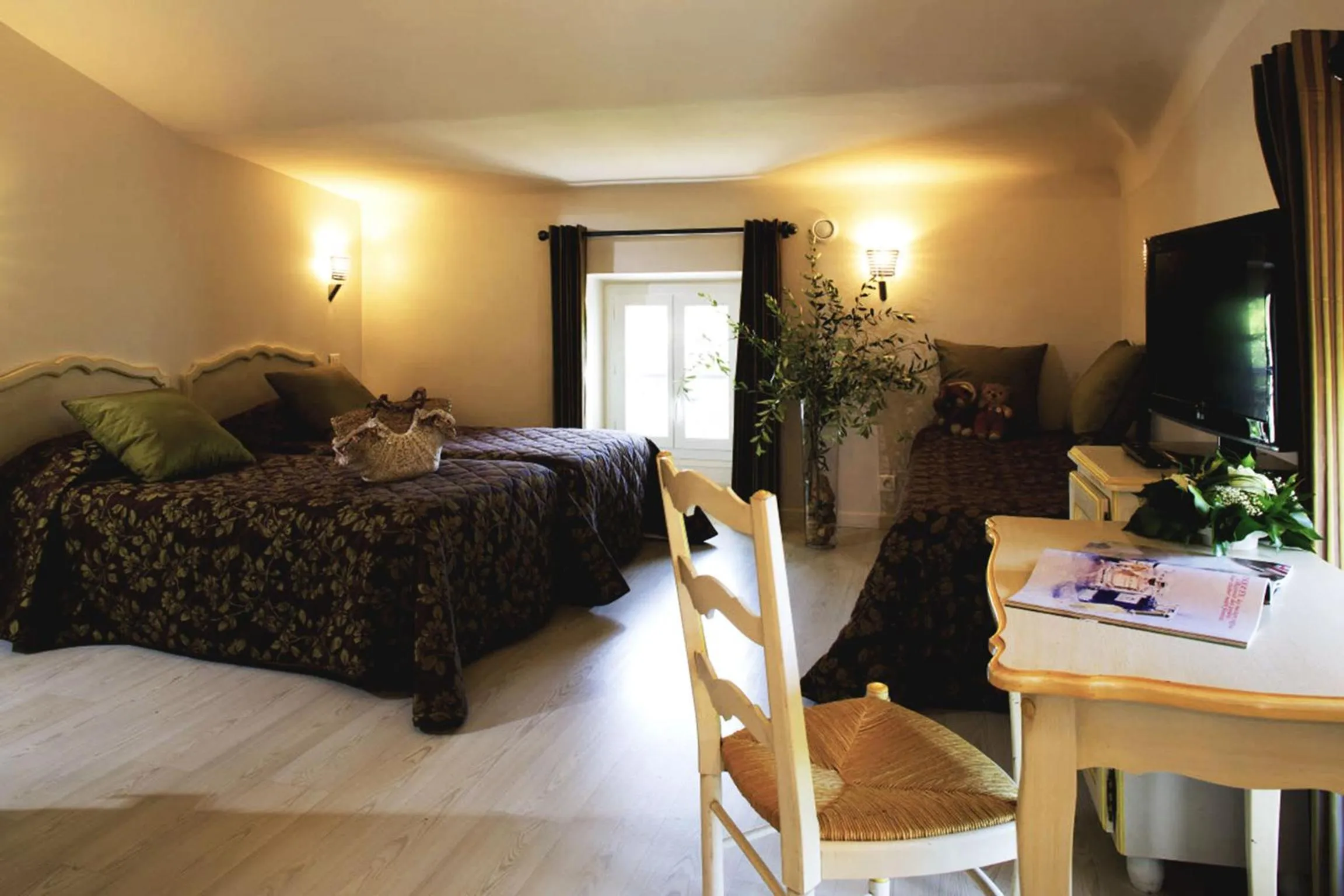 Shower in Hotel du Bosquet