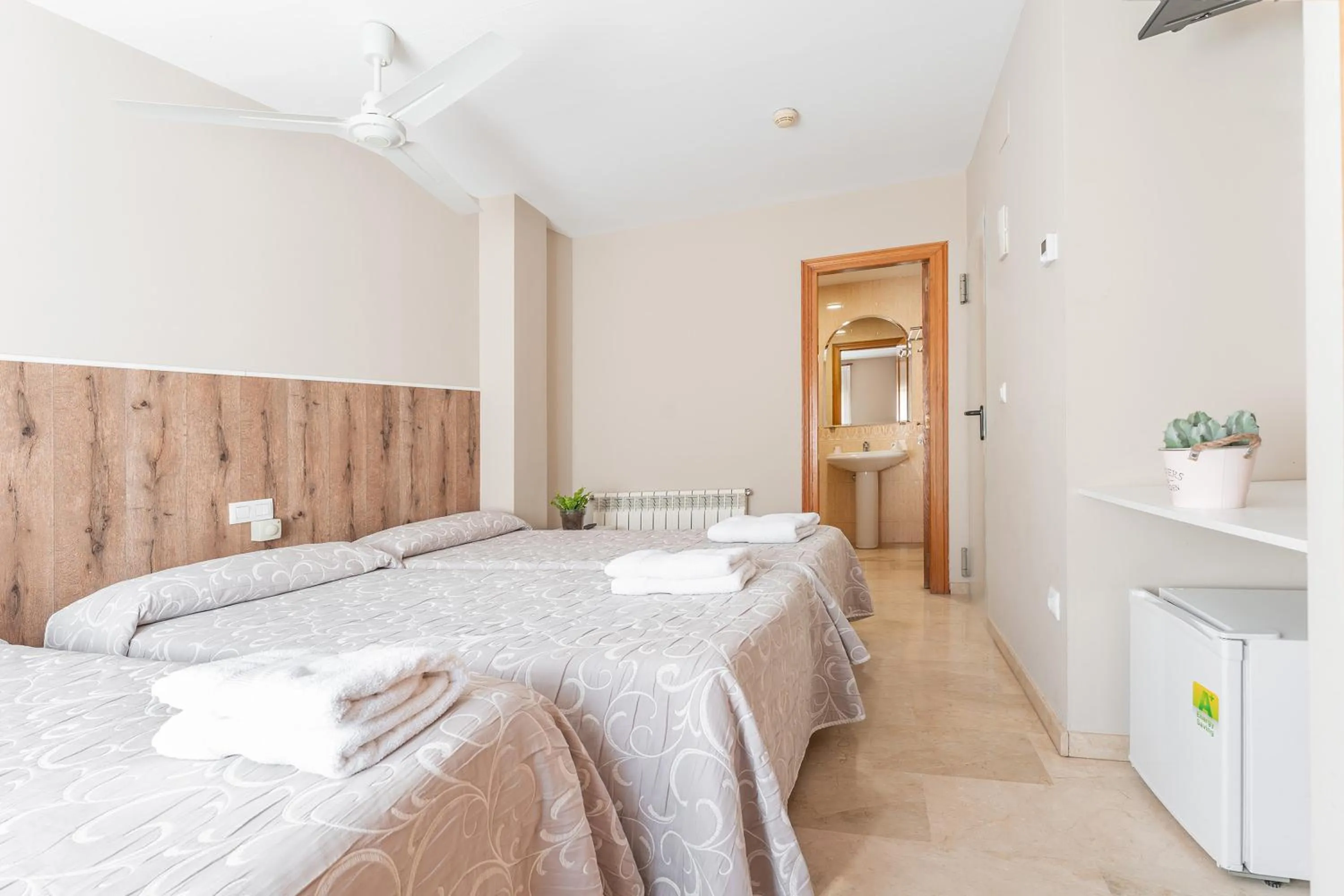 Bed in Hostal El Bugar